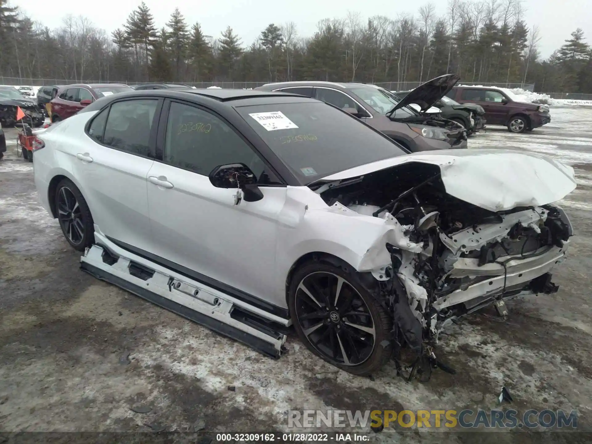 1 Photograph of a damaged car 4T1K61AK7LU355513 TOYOTA CAMRY 2020