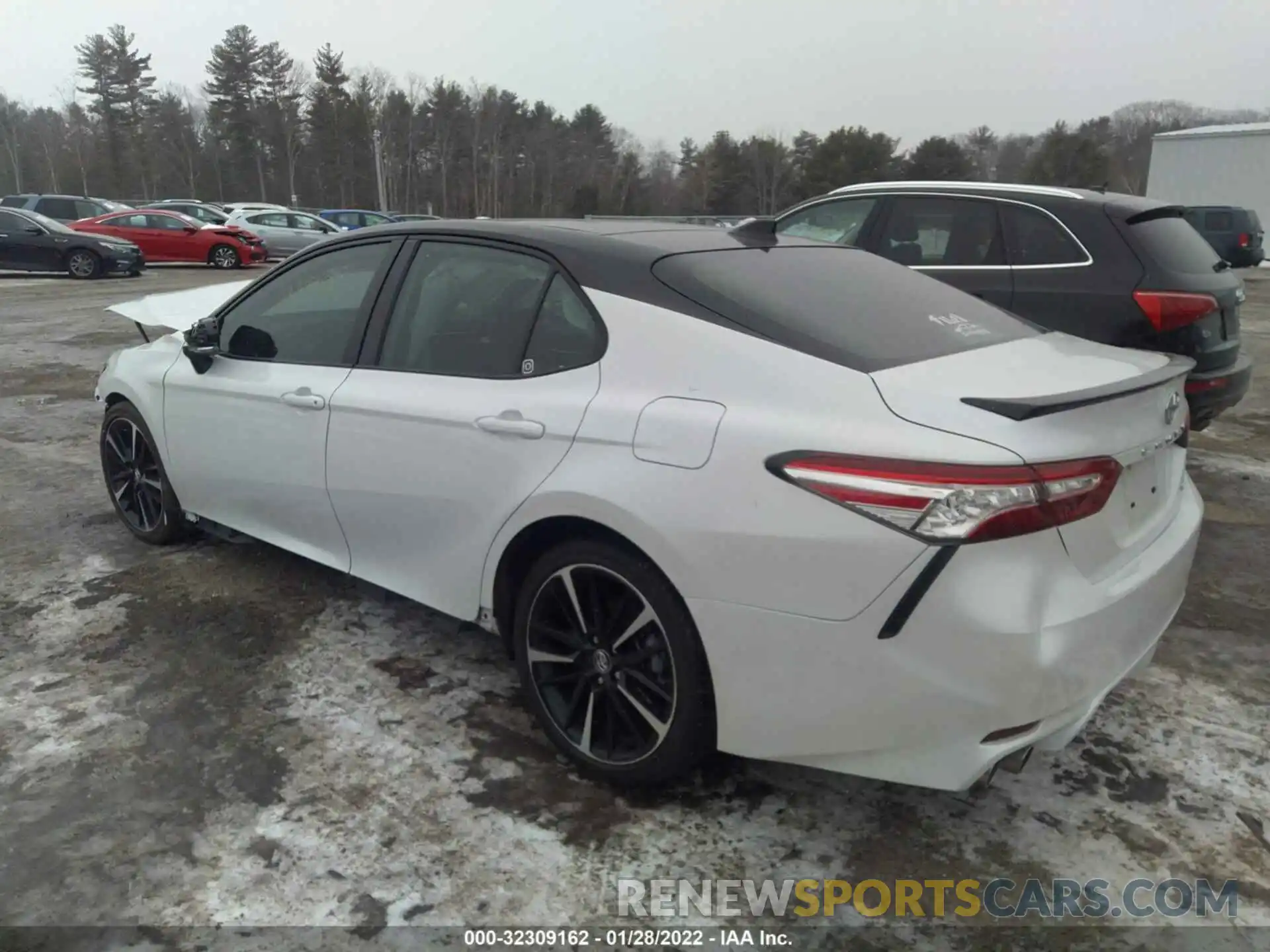 3 Photograph of a damaged car 4T1K61AK7LU355513 TOYOTA CAMRY 2020