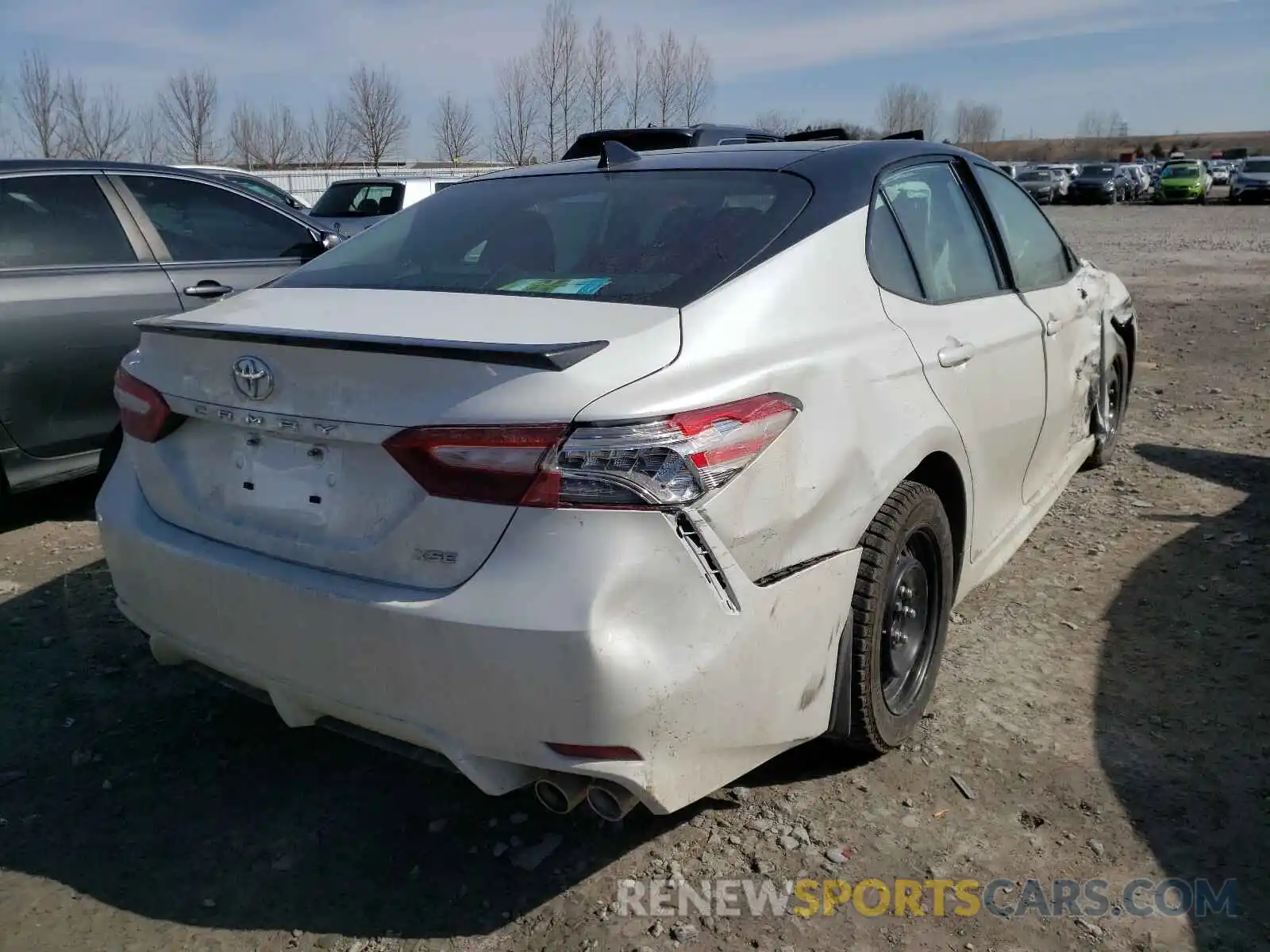 4 Photograph of a damaged car 4T1K61AK7LU355687 TOYOTA CAMRY 2020