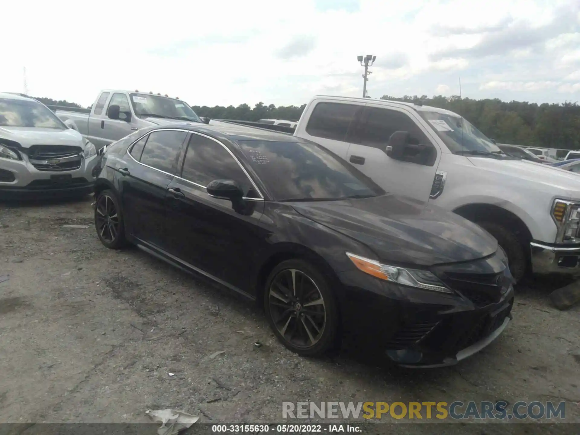 1 Photograph of a damaged car 4T1K61AK7LU370576 TOYOTA CAMRY 2020