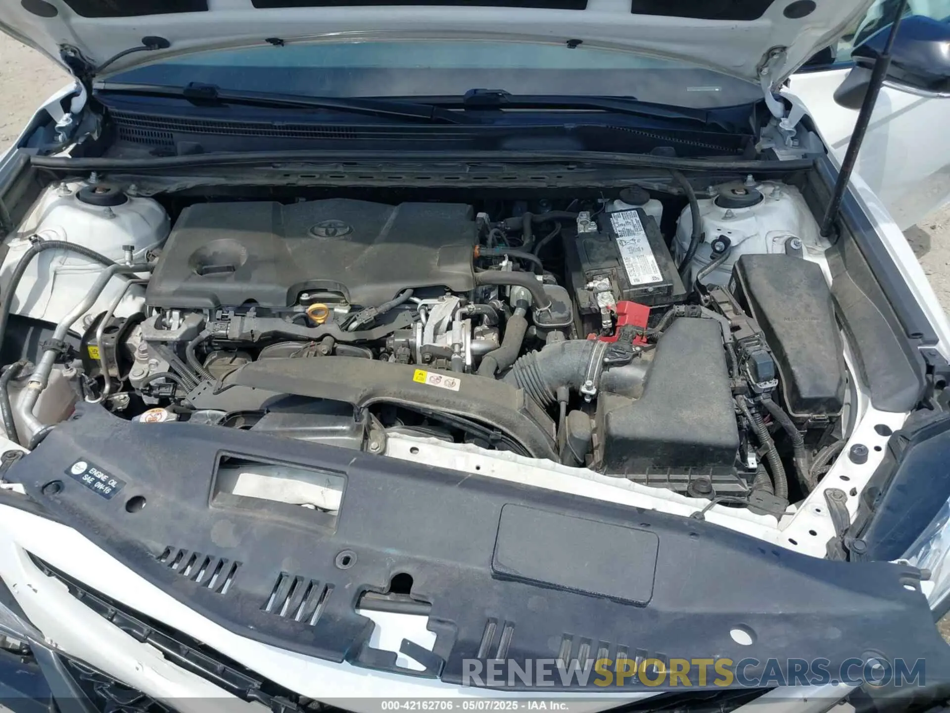 10 Photograph of a damaged car 4T1K61AK7LU373526 TOYOTA CAMRY 2020