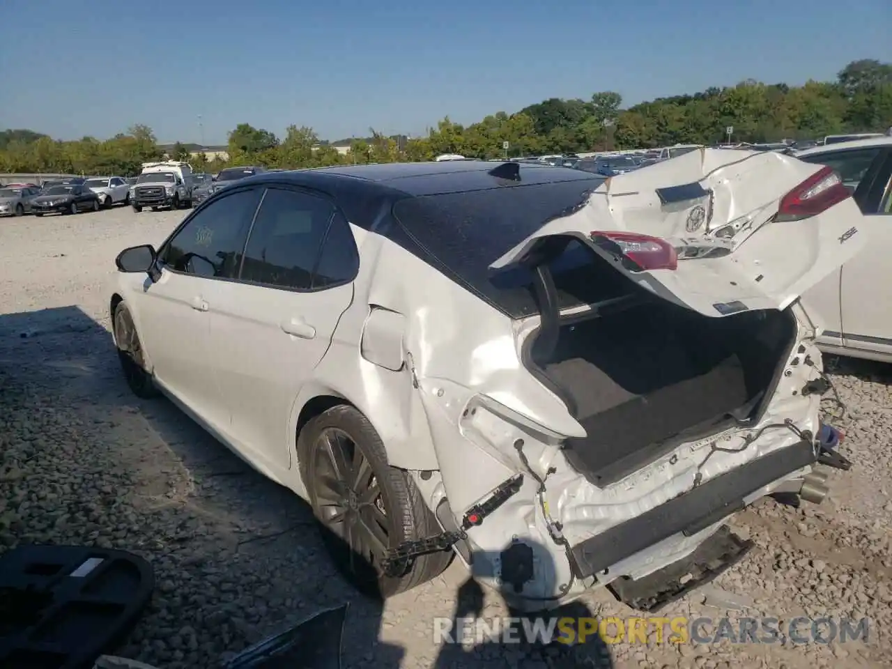 3 Photograph of a damaged car 4T1K61AK7LU373851 TOYOTA CAMRY 2020