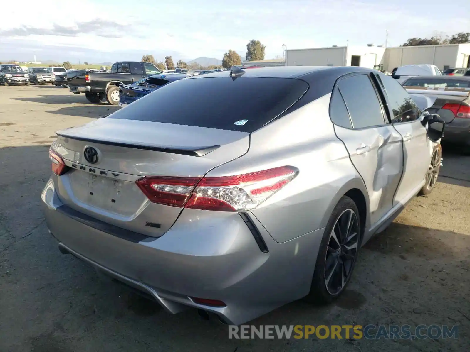 4 Photograph of a damaged car 4T1K61AK7LU375969 TOYOTA CAMRY 2020