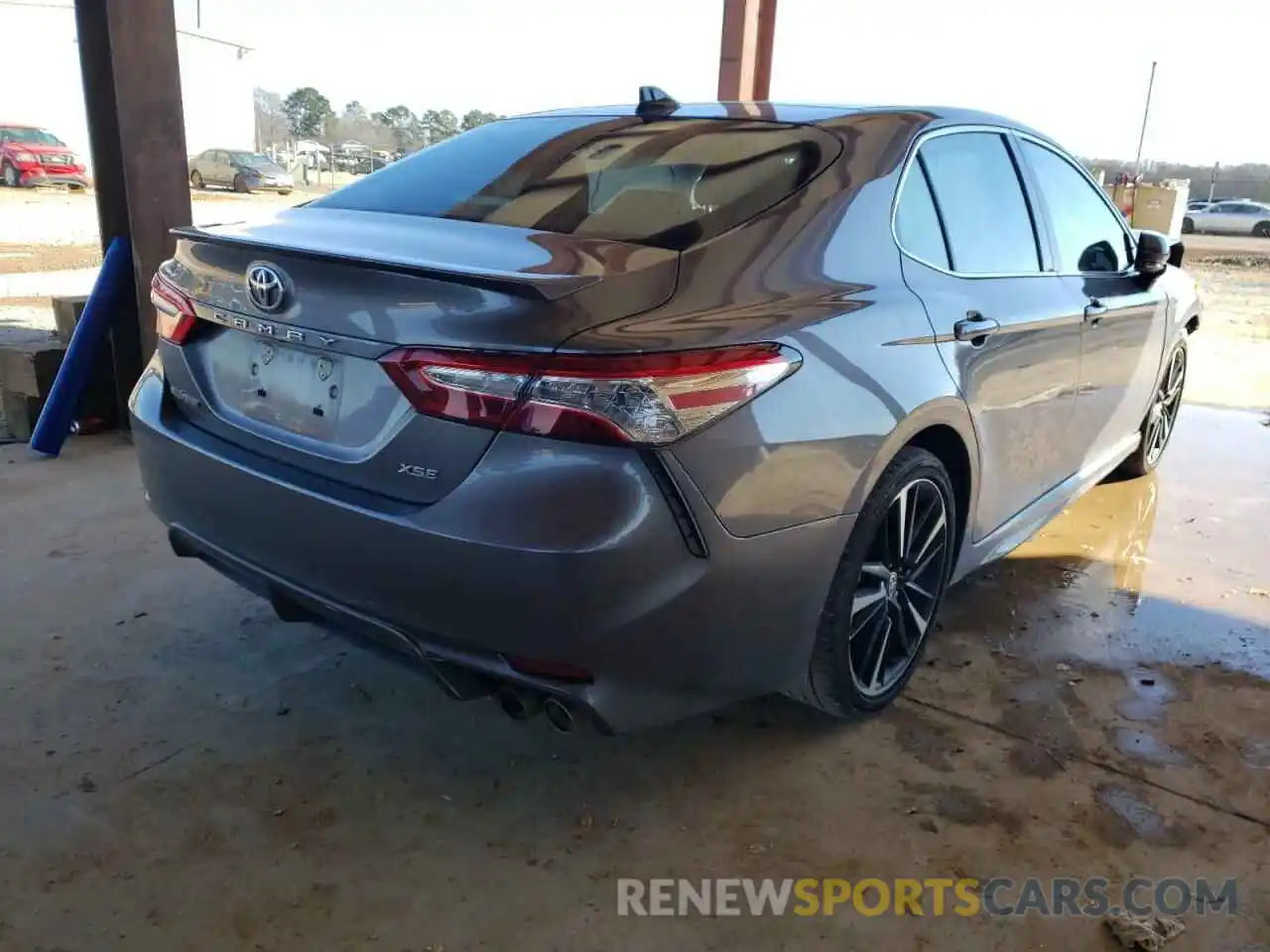 4 Photograph of a damaged car 4T1K61AK7LU382209 TOYOTA CAMRY 2020