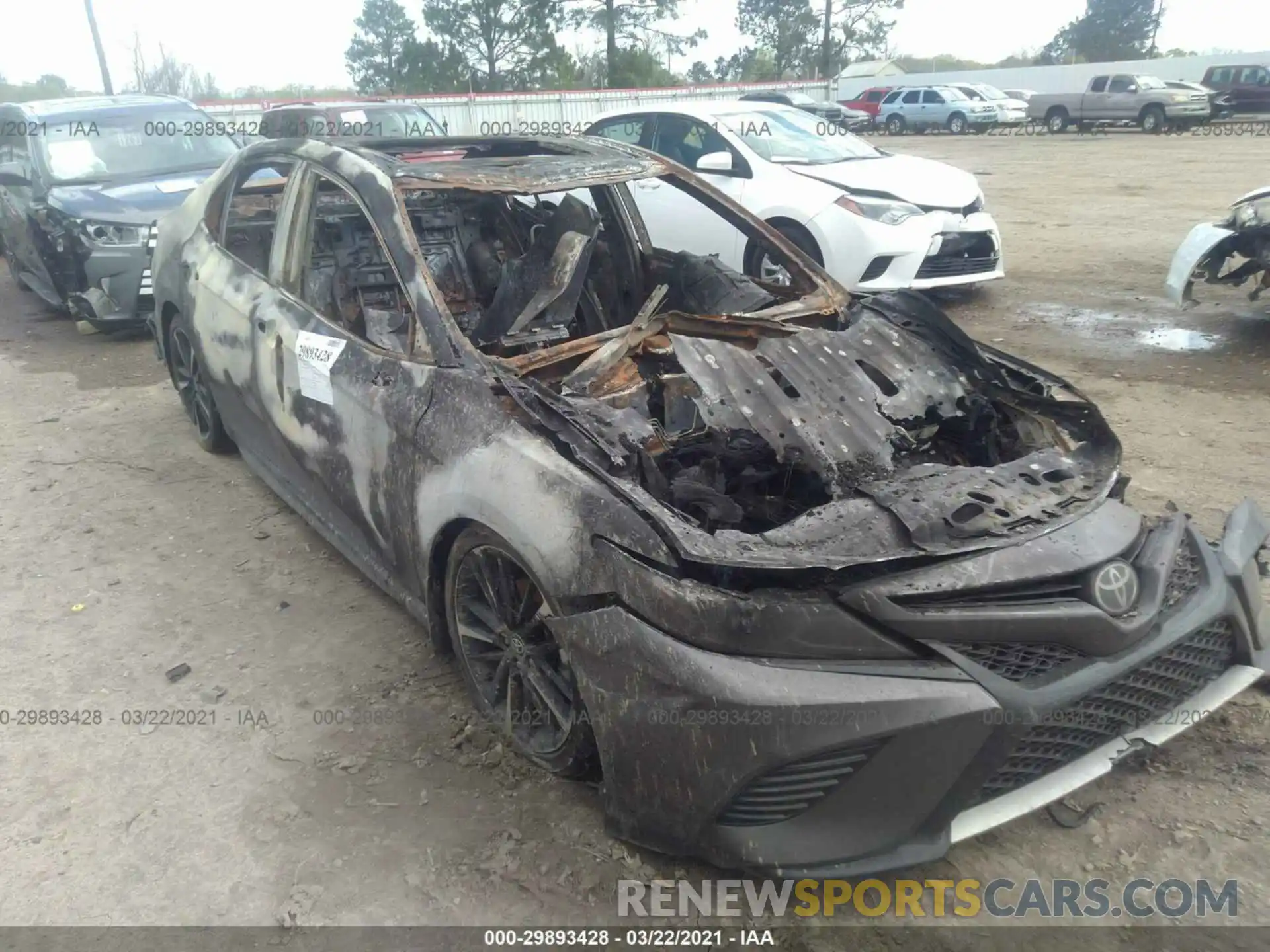 1 Photograph of a damaged car 4T1K61AK7LU400336 TOYOTA CAMRY 2020