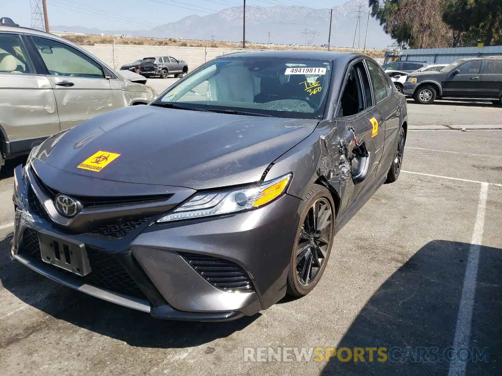 2 Photograph of a damaged car 4T1K61AK7LU510612 TOYOTA CAMRY 2020