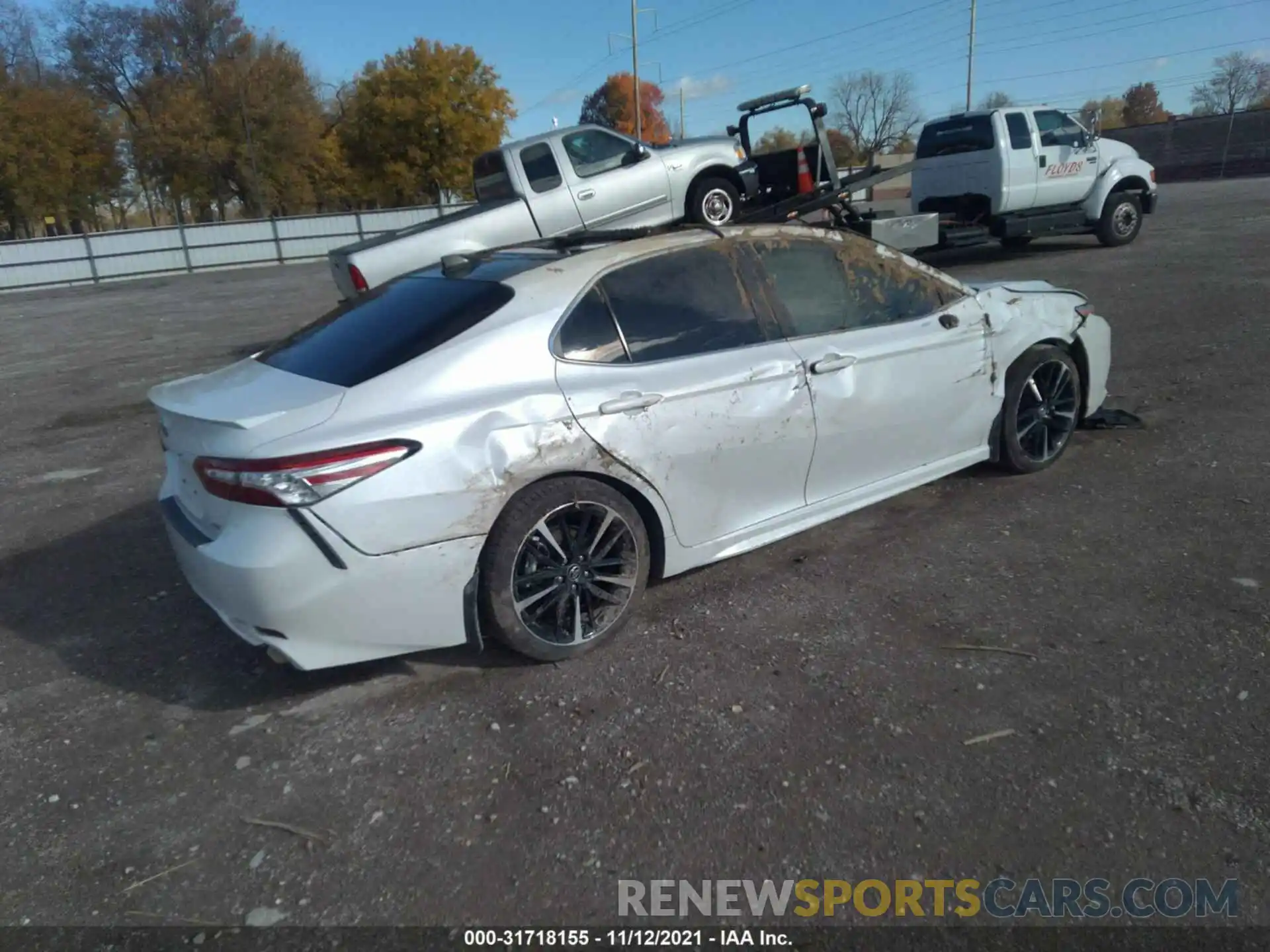 4 Photograph of a damaged car 4T1K61AK7LU864887 TOYOTA CAMRY 2020