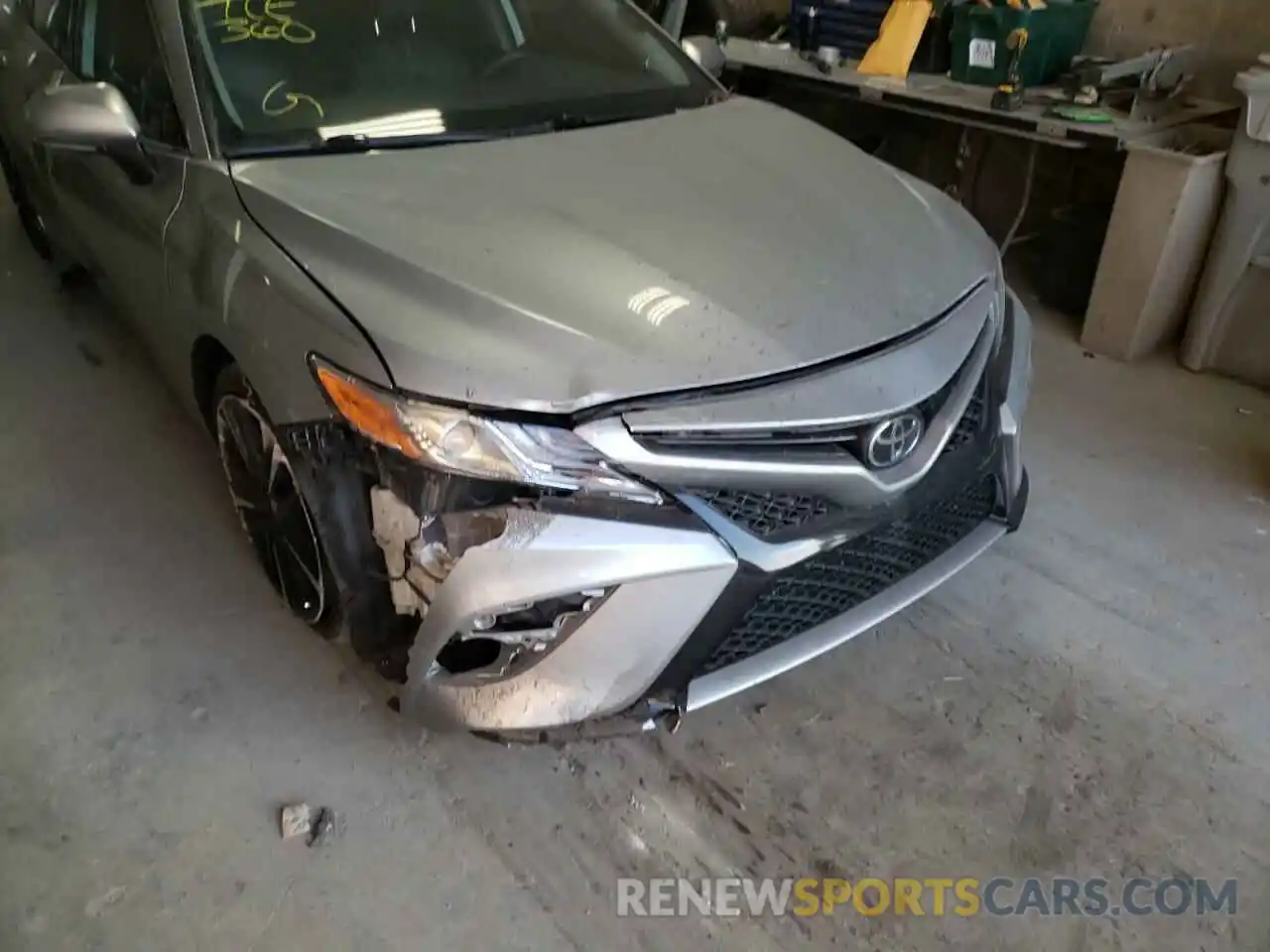 9 Photograph of a damaged car 4T1K61AK7LU880863 TOYOTA CAMRY 2020