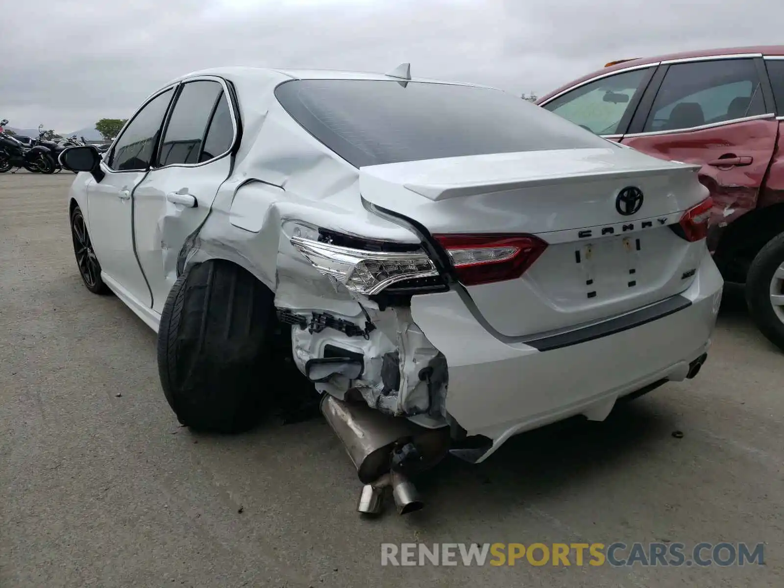 3 Photograph of a damaged car 4T1K61AK7LU942116 TOYOTA CAMRY 2020