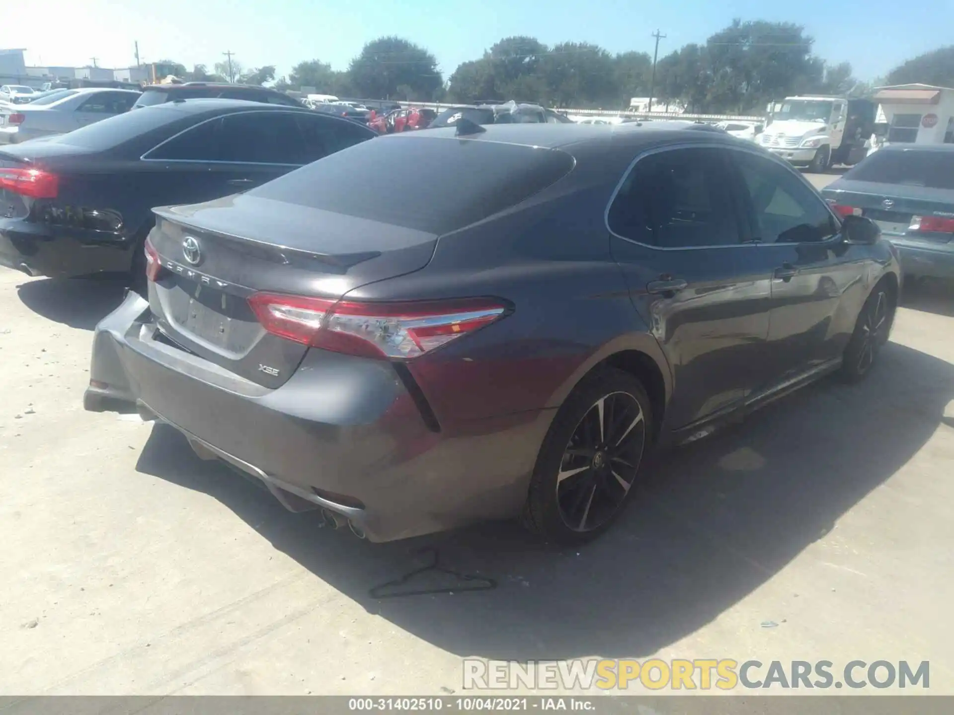 4 Photograph of a damaged car 4T1K61AK7LU947672 TOYOTA CAMRY 2020