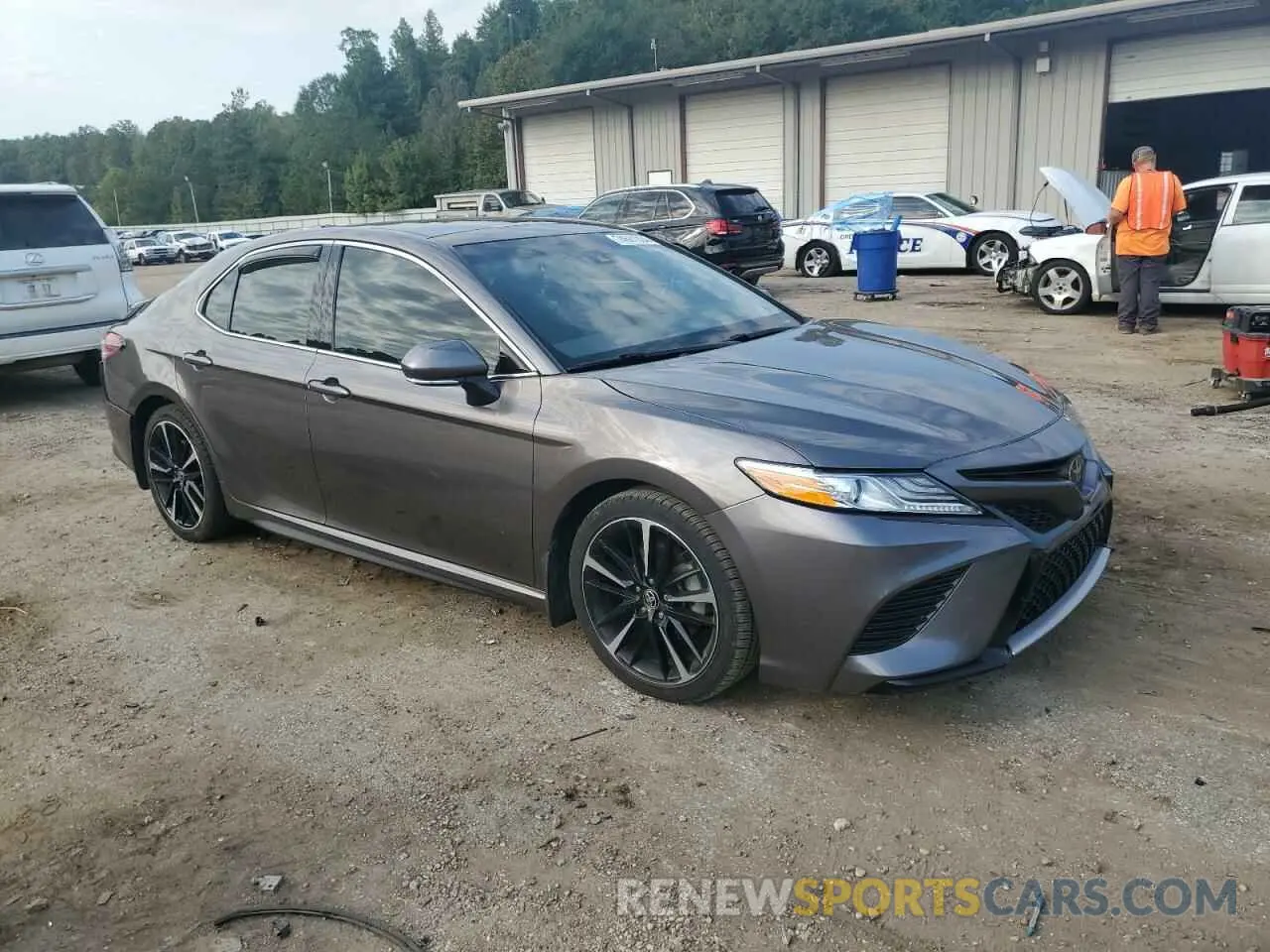 4 Photograph of a damaged car 4T1K61AK7LU957666 TOYOTA CAMRY 2020