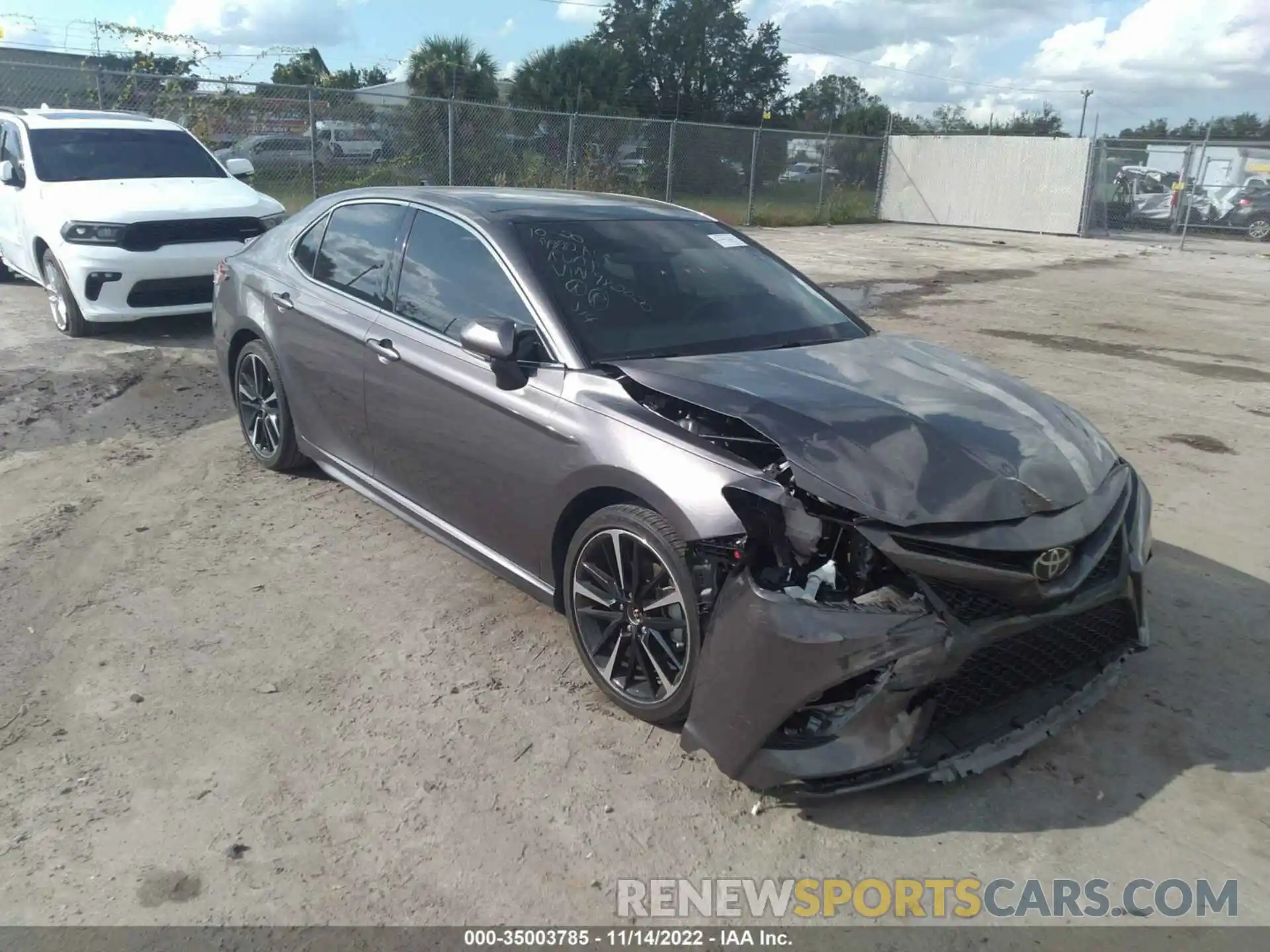 1 Photograph of a damaged car 4T1K61AK7LU982020 TOYOTA CAMRY 2020