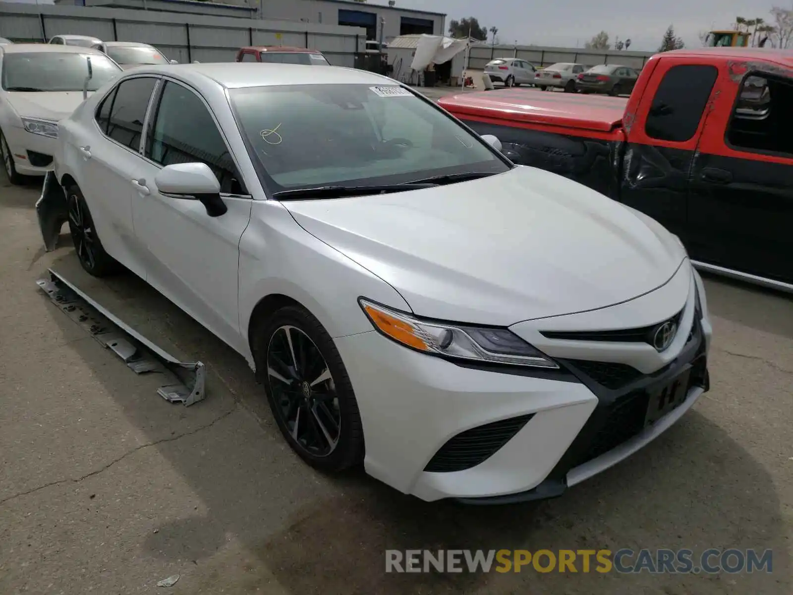 1 Photograph of a damaged car 4T1K61AK7LU987623 TOYOTA CAMRY 2020