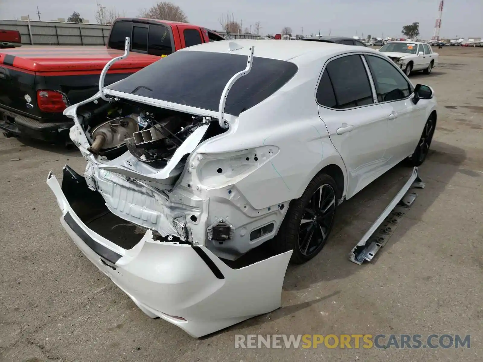 4 Photograph of a damaged car 4T1K61AK7LU987623 TOYOTA CAMRY 2020