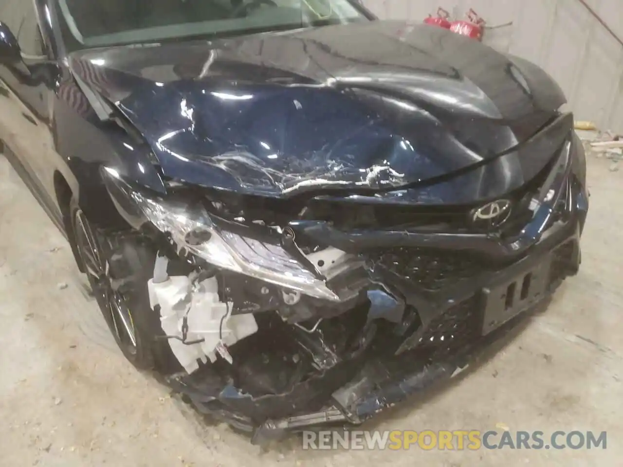 9 Photograph of a damaged car 4T1K61AK7LU991588 TOYOTA CAMRY 2020