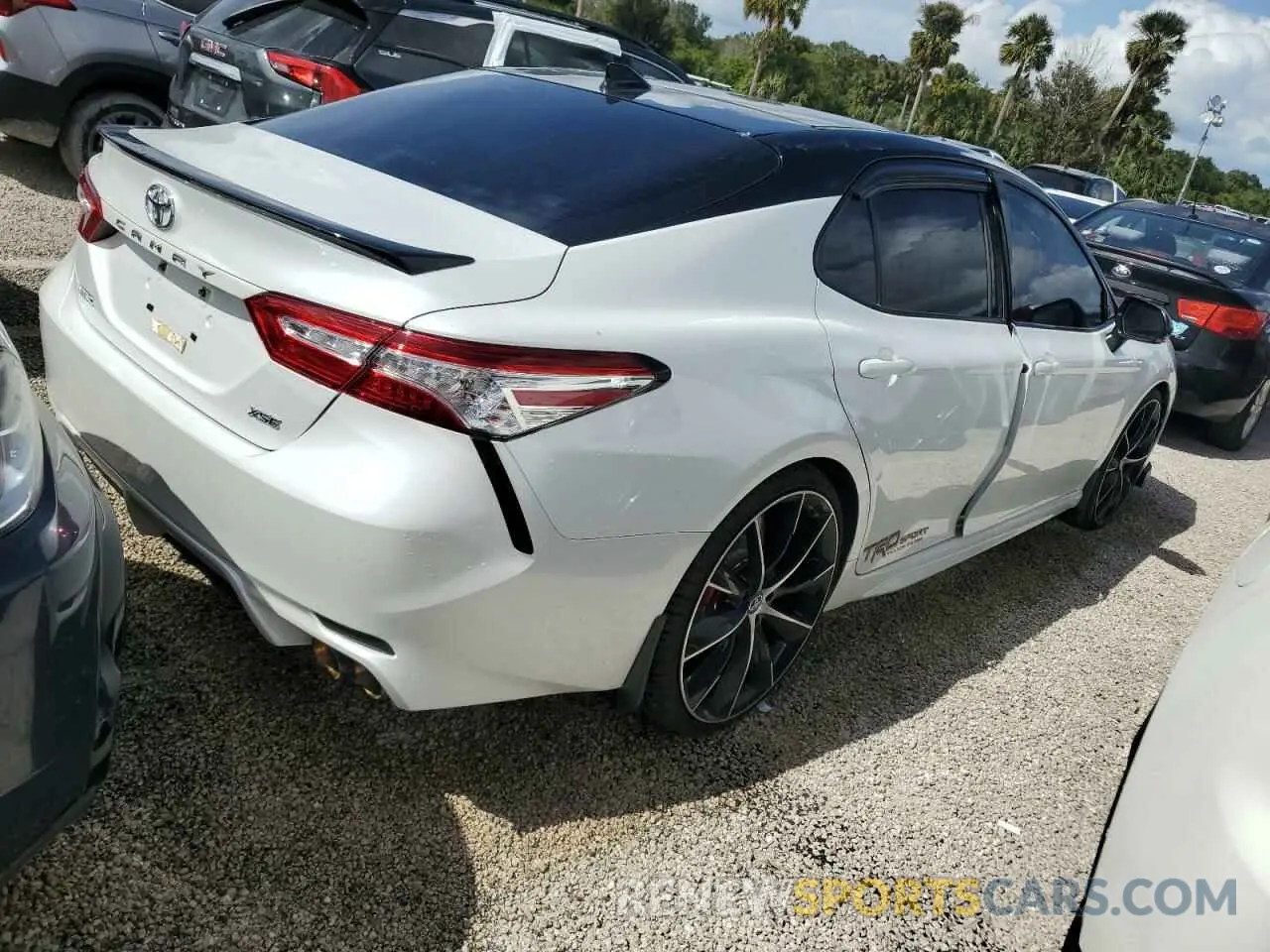 3 Photograph of a damaged car 4T1K61AK8LU325260 TOYOTA CAMRY 2020