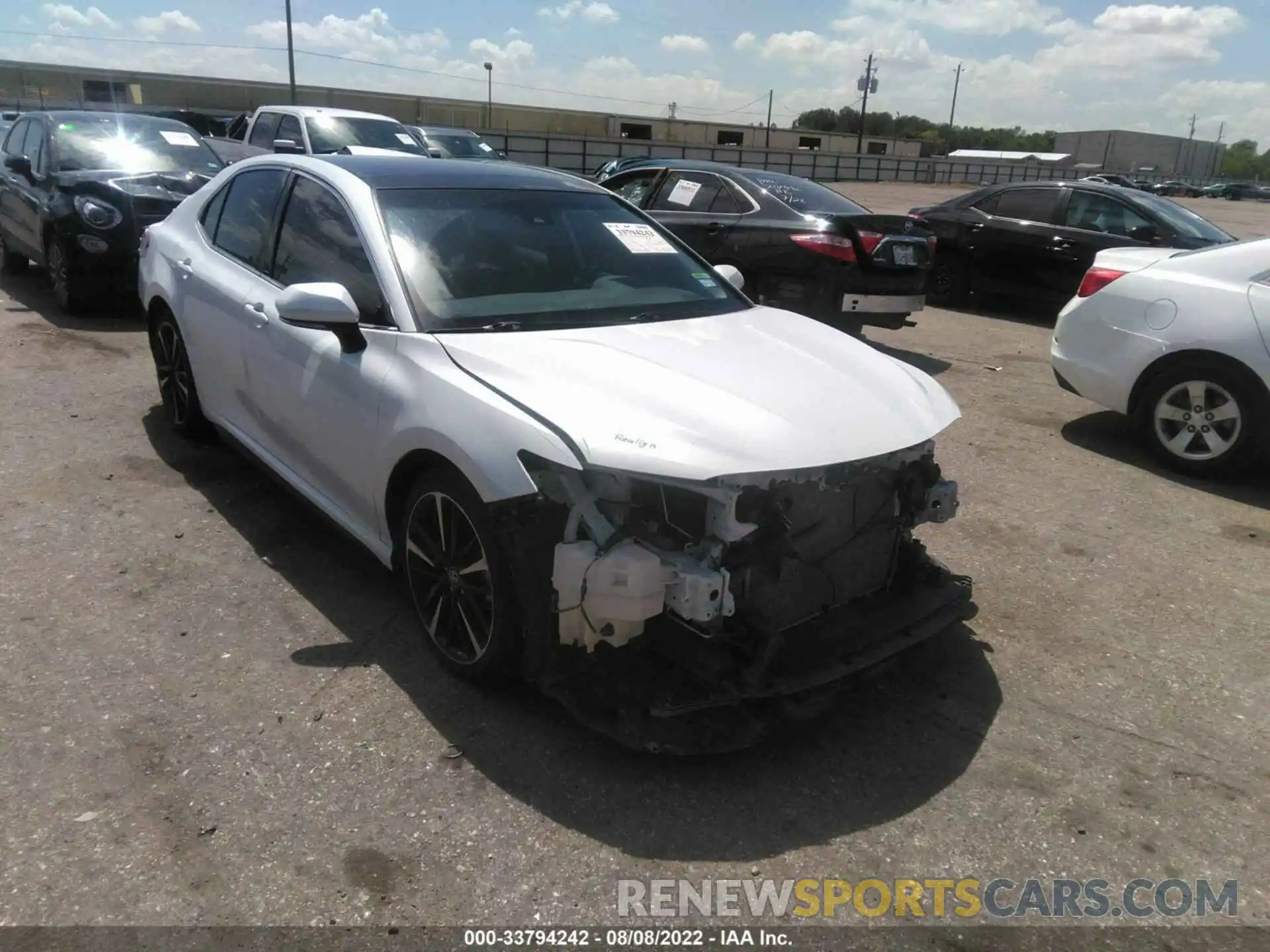 1 Photograph of a damaged car 4T1K61AK8LU351180 TOYOTA CAMRY 2020