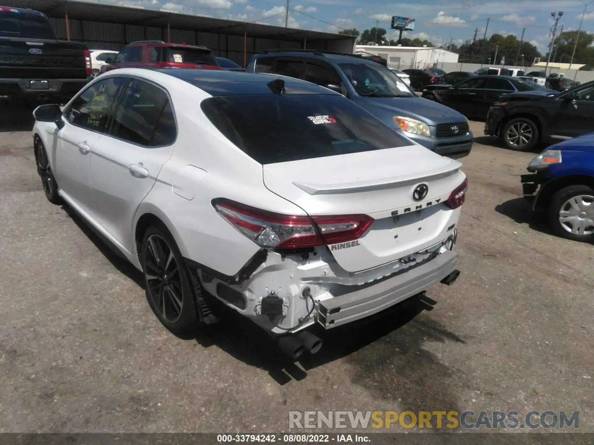 3 Photograph of a damaged car 4T1K61AK8LU351180 TOYOTA CAMRY 2020