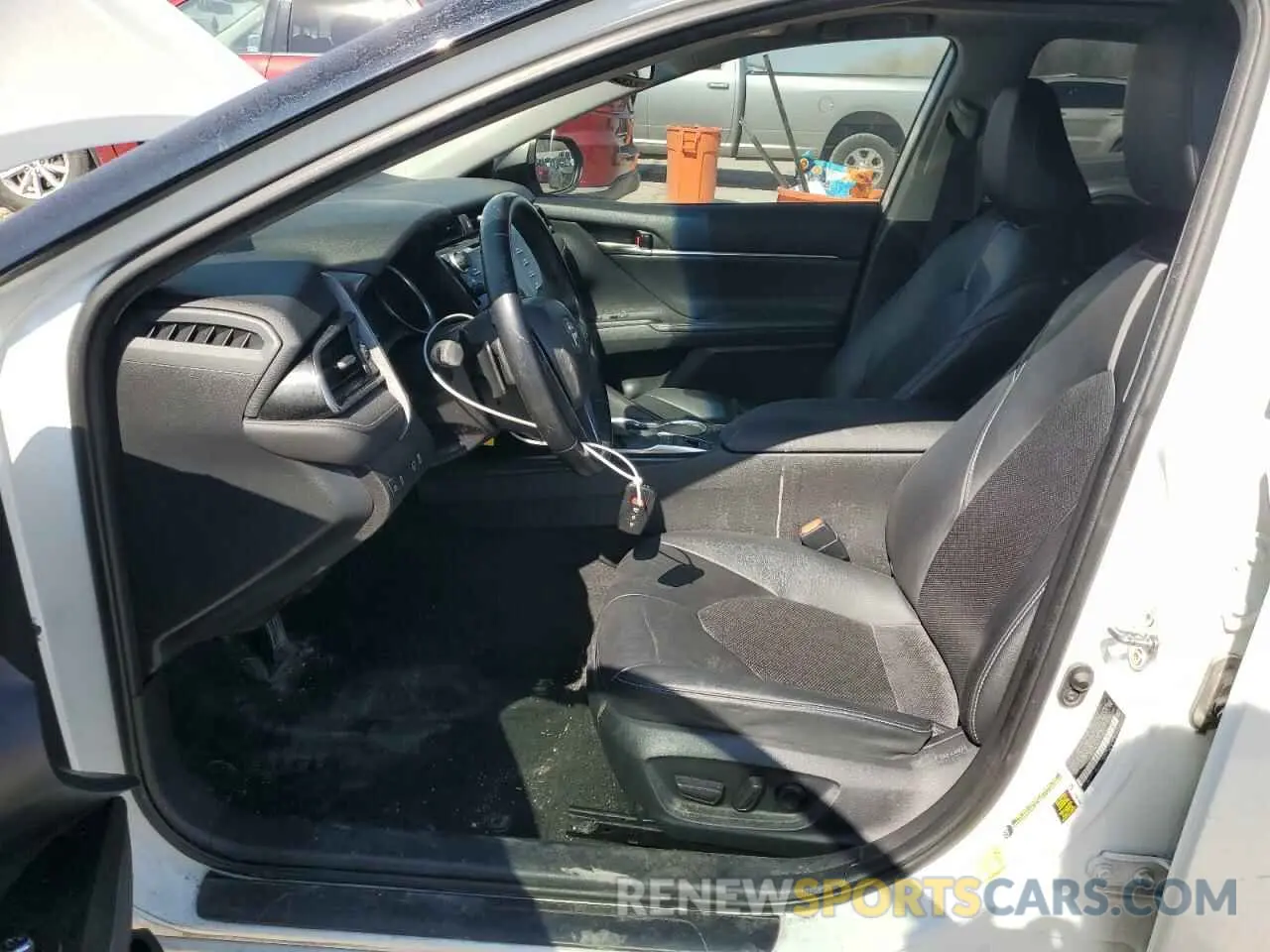7 Photograph of a damaged car 4T1K61AK8LU363846 TOYOTA CAMRY 2020