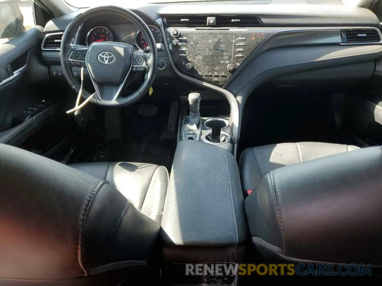8 Photograph of a damaged car 4T1K61AK8LU363846 TOYOTA CAMRY 2020