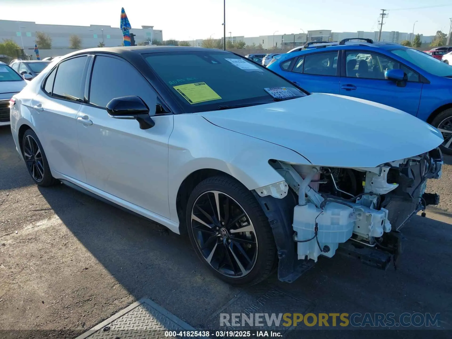 1 Photograph of a damaged car 4T1K61AK8LU368030 TOYOTA CAMRY 2020