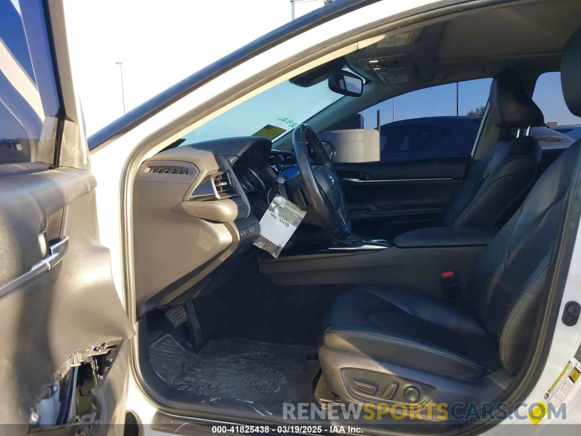5 Photograph of a damaged car 4T1K61AK8LU368030 TOYOTA CAMRY 2020