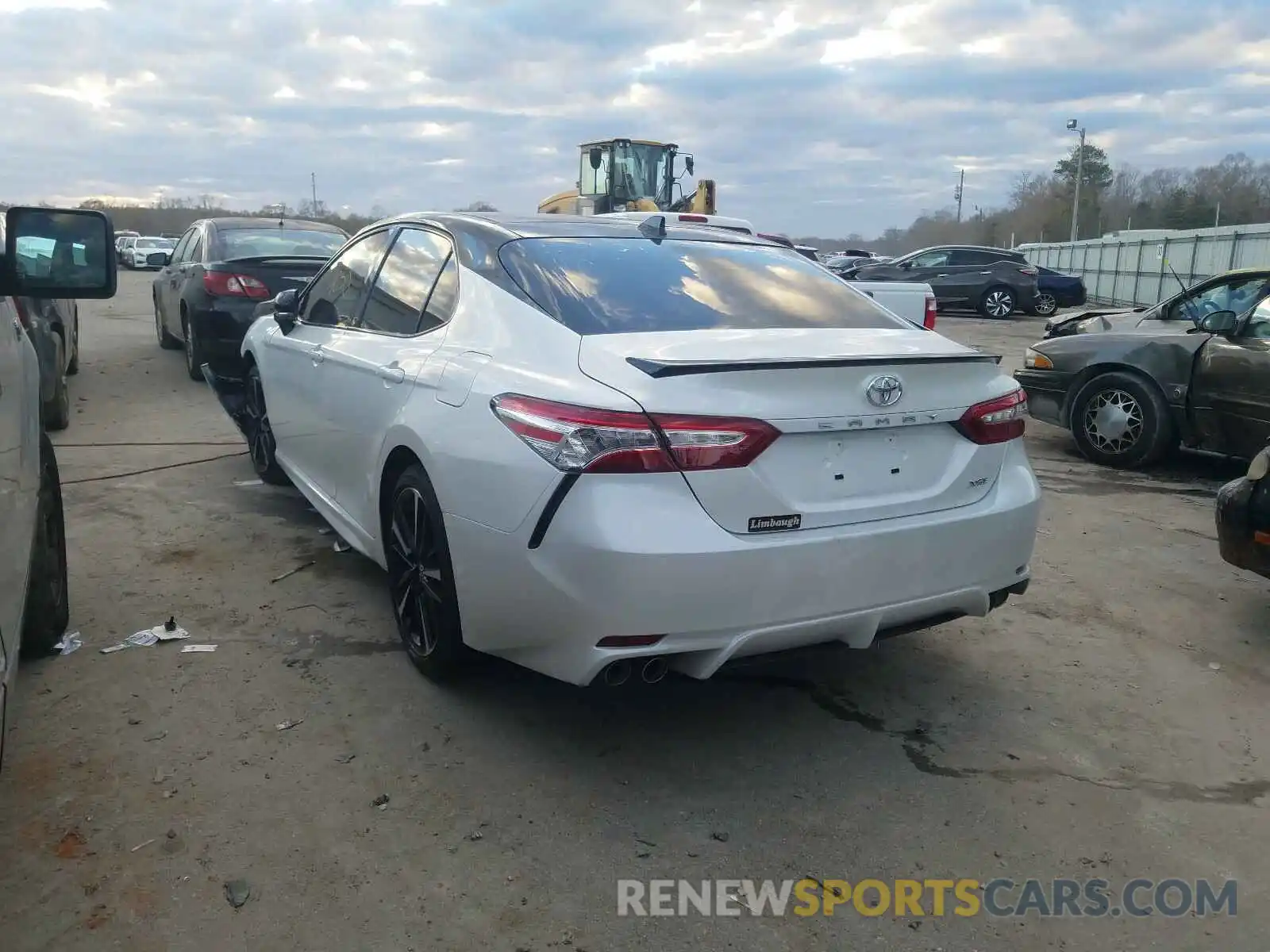 3 Photograph of a damaged car 4T1K61AK8LU373521 TOYOTA CAMRY 2020