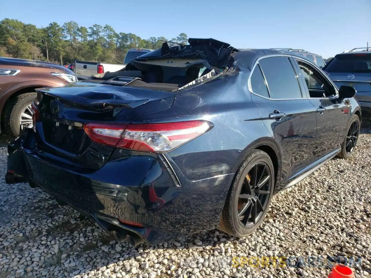 4 Photograph of a damaged car 4T1K61AK8LU376421 TOYOTA CAMRY 2020