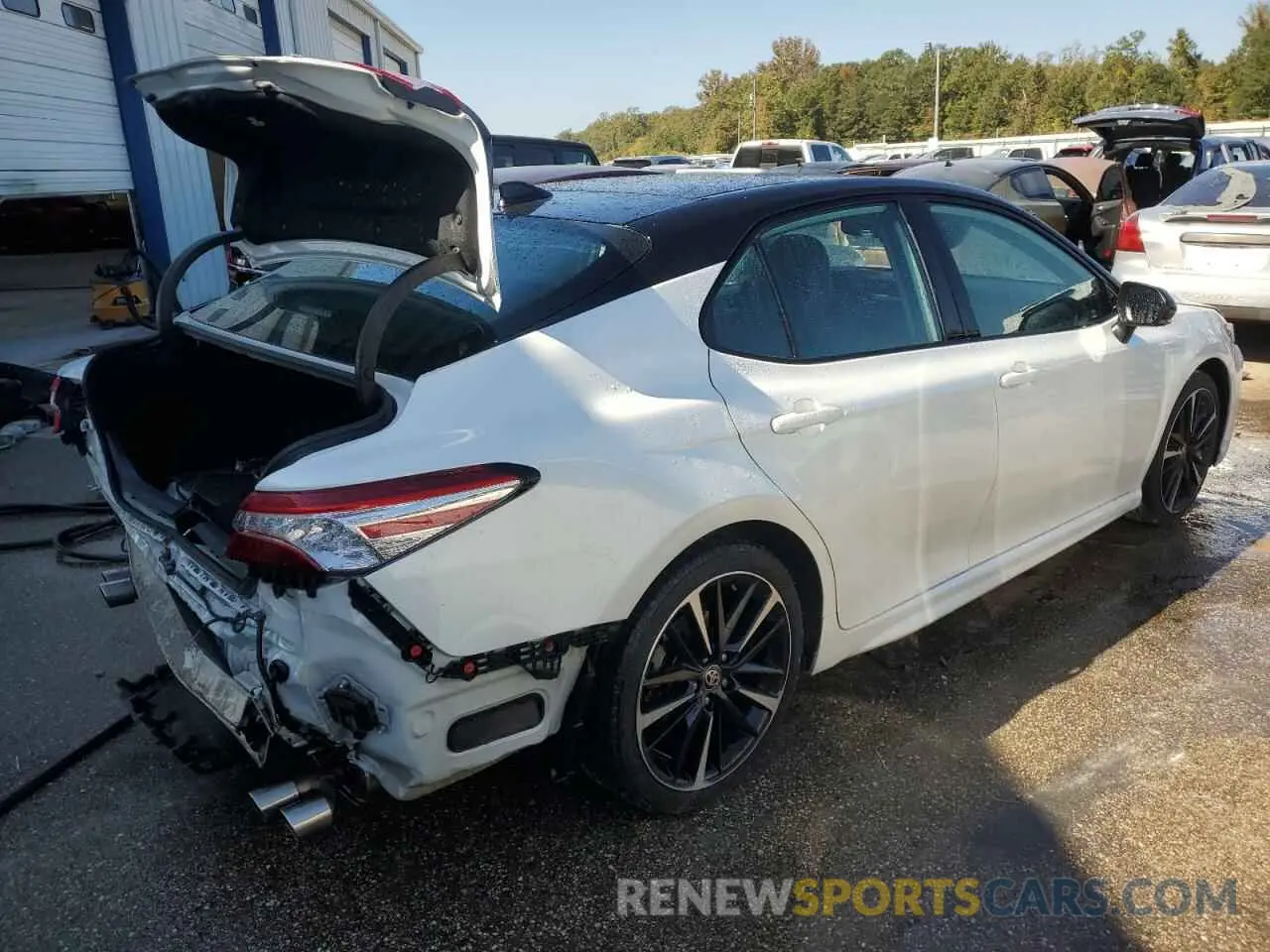 3 Photograph of a damaged car 4T1K61AK8LU382011 TOYOTA CAMRY 2020