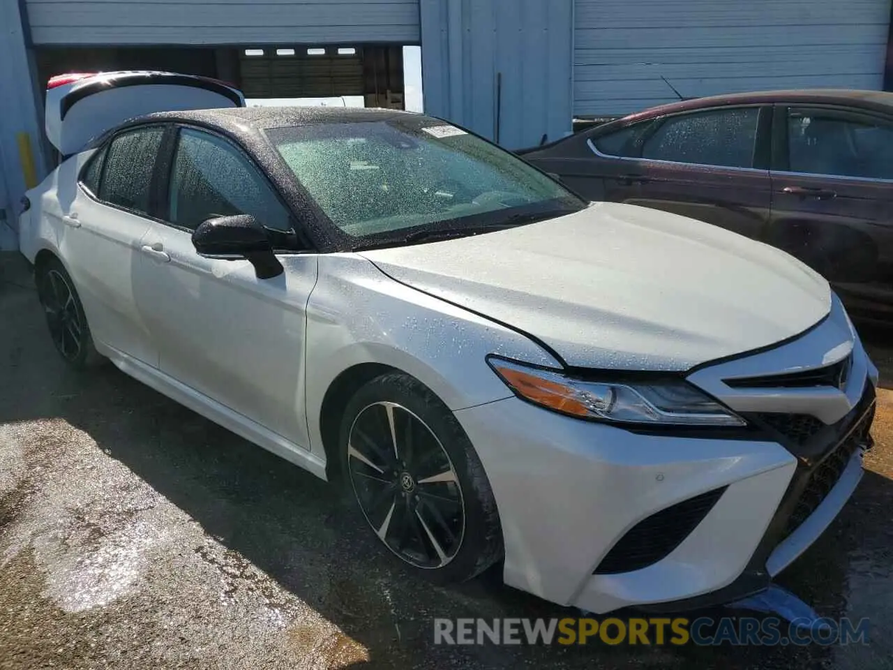 4 Photograph of a damaged car 4T1K61AK8LU382011 TOYOTA CAMRY 2020