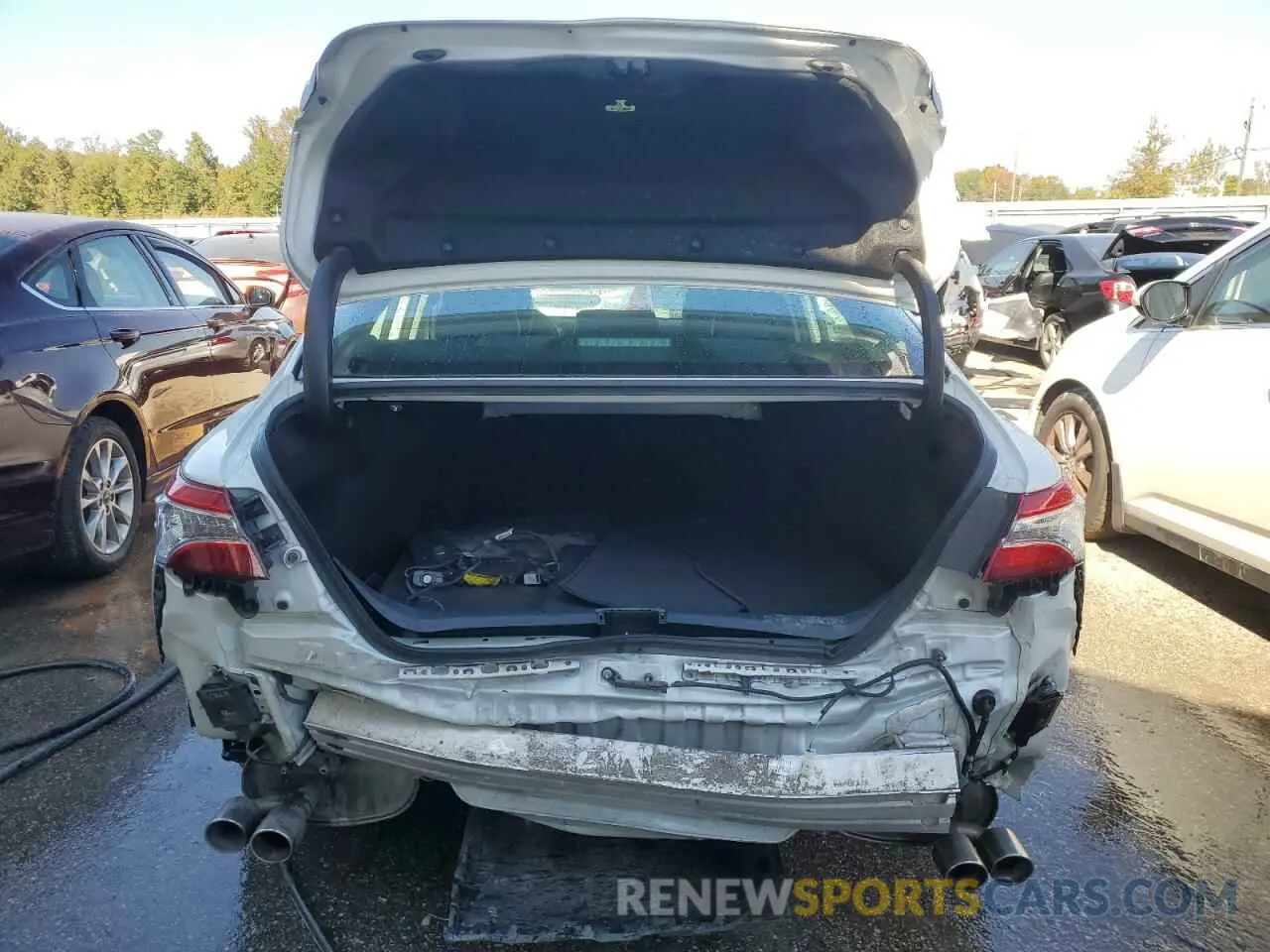 6 Photograph of a damaged car 4T1K61AK8LU382011 TOYOTA CAMRY 2020
