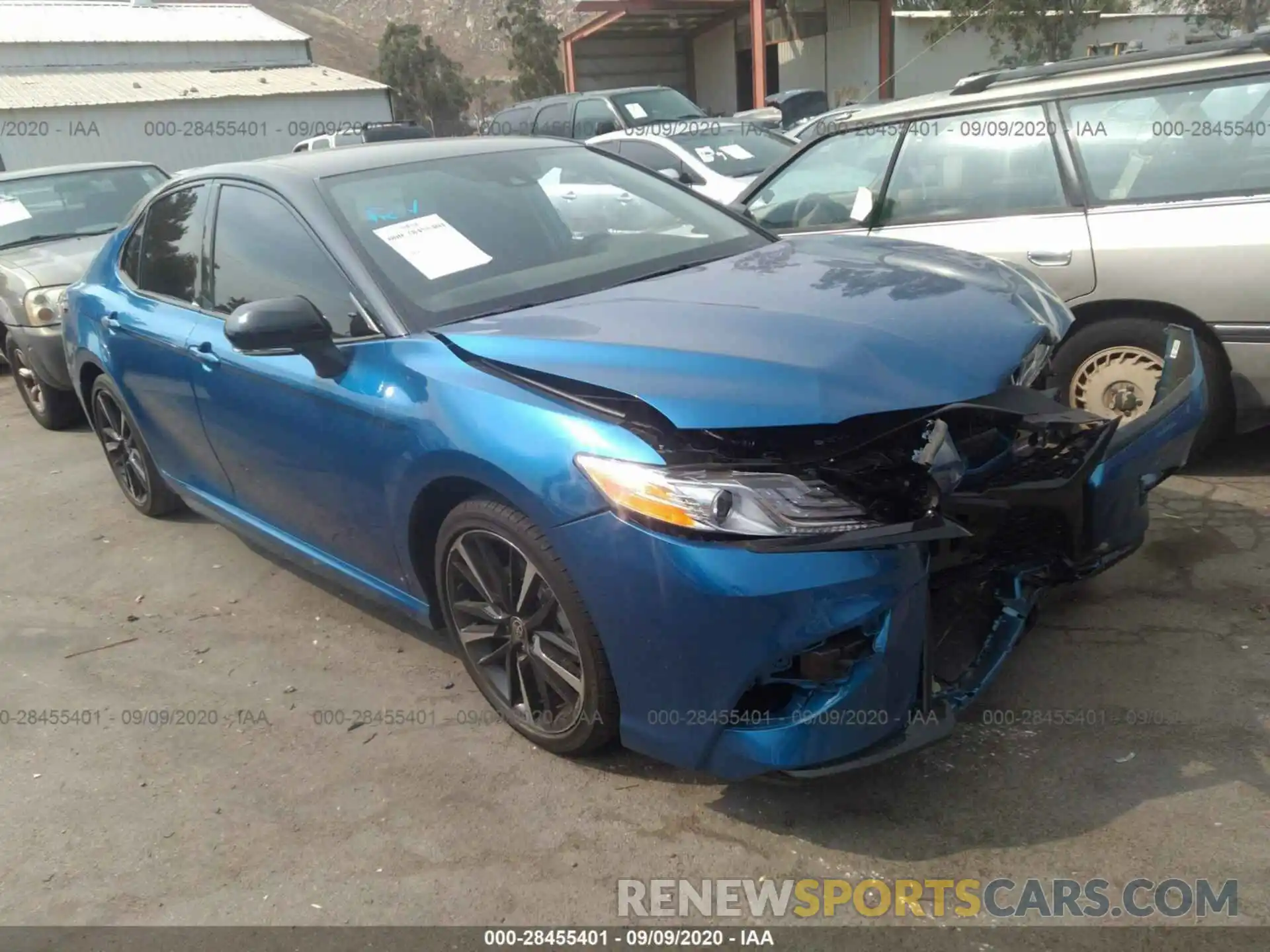 1 Photograph of a damaged car 4T1K61AK8LU382199 TOYOTA CAMRY 2020