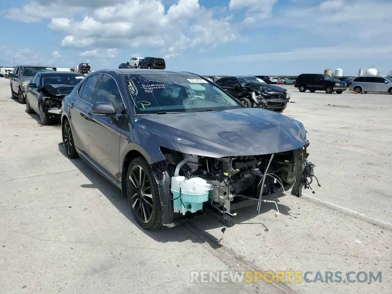 1 Photograph of a damaged car 4T1K61AK8LU390402 TOYOTA CAMRY 2020