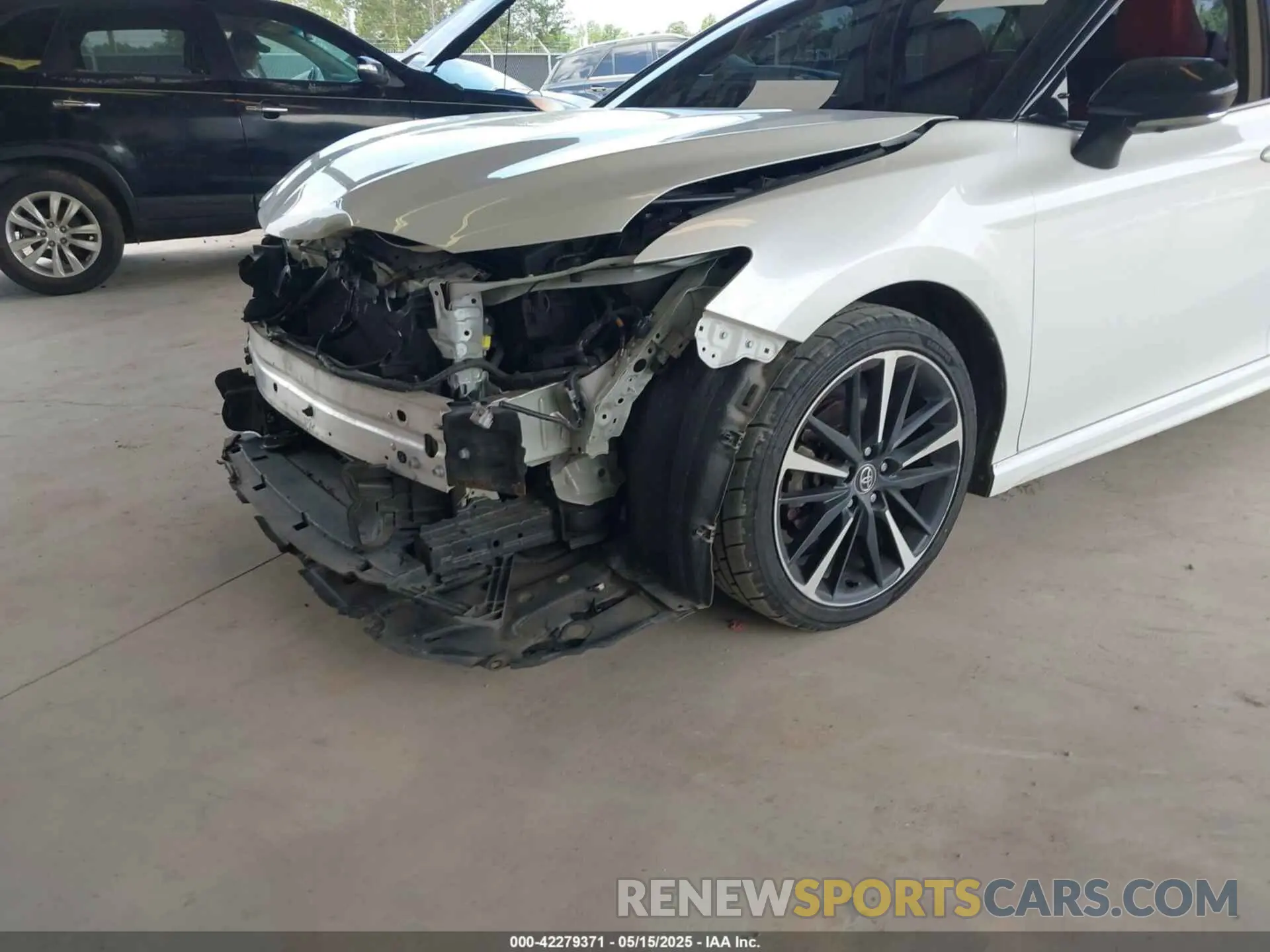 6 Photograph of a damaged car 4T1K61AK8LU397981 TOYOTA CAMRY 2020