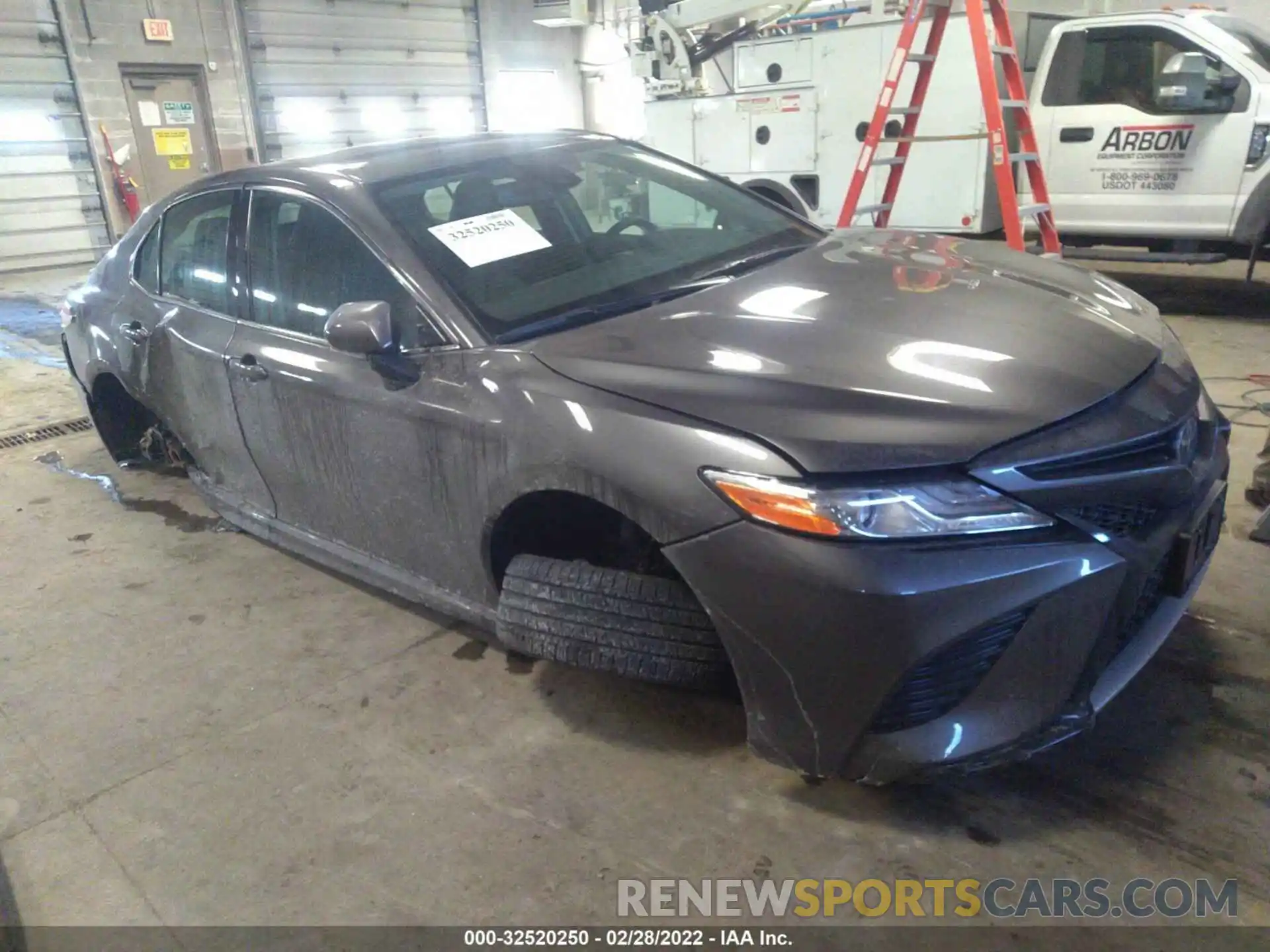 1 Photograph of a damaged car 4T1K61AK8LU506326 TOYOTA CAMRY 2020