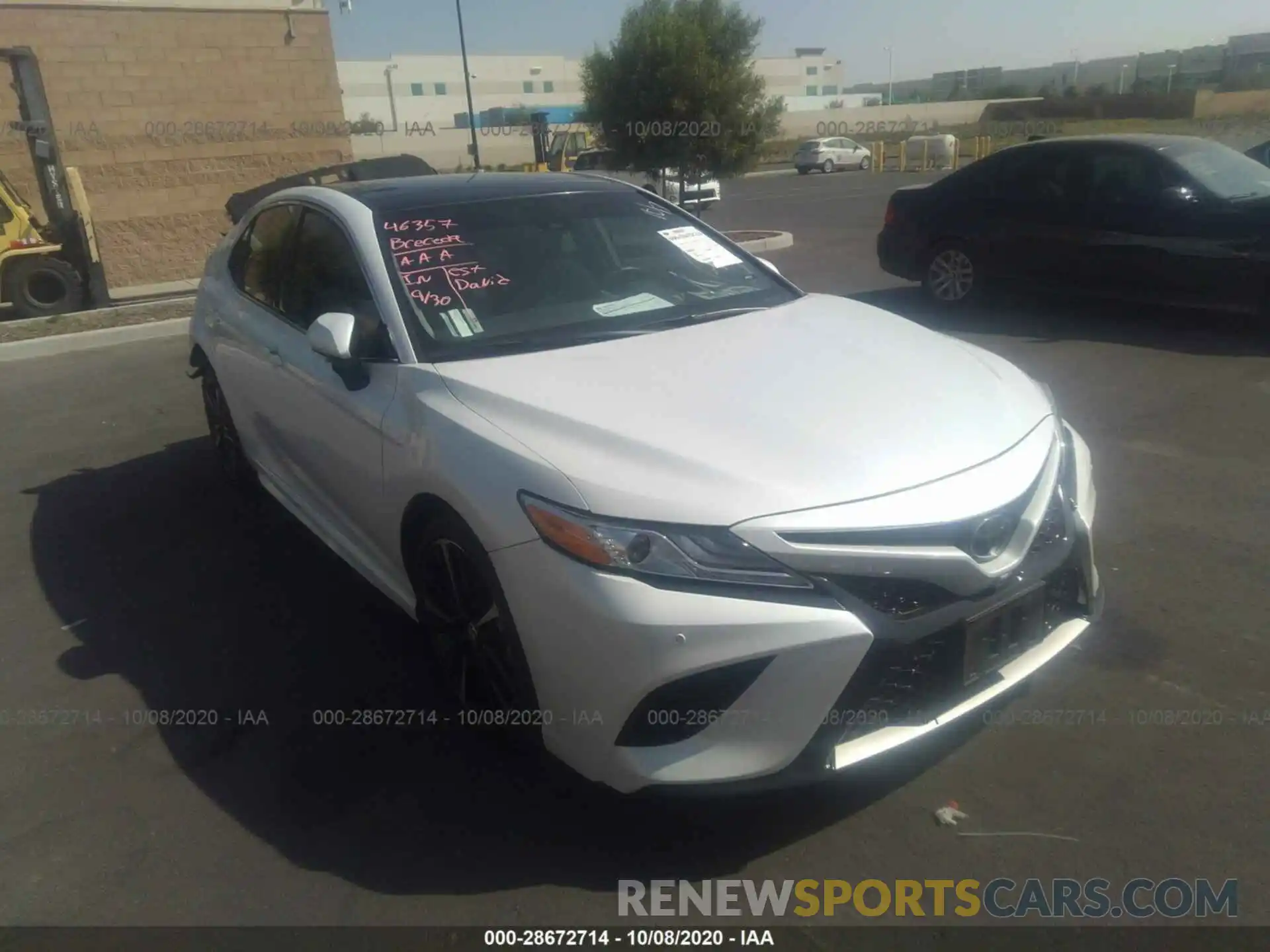 1 Photograph of a damaged car 4T1K61AK8LU884002 TOYOTA CAMRY 2020