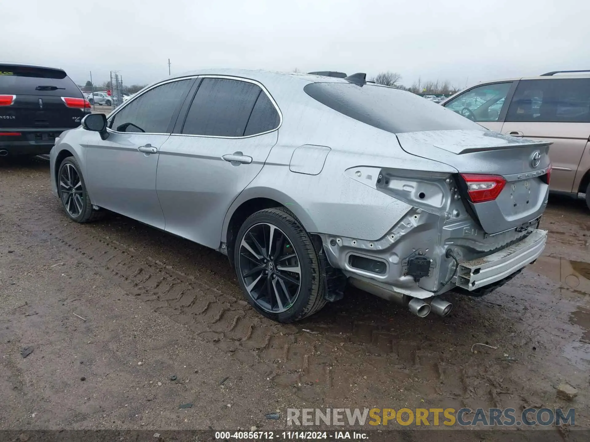 3 Photograph of a damaged car 4T1K61AK8LU918679 TOYOTA CAMRY 2020