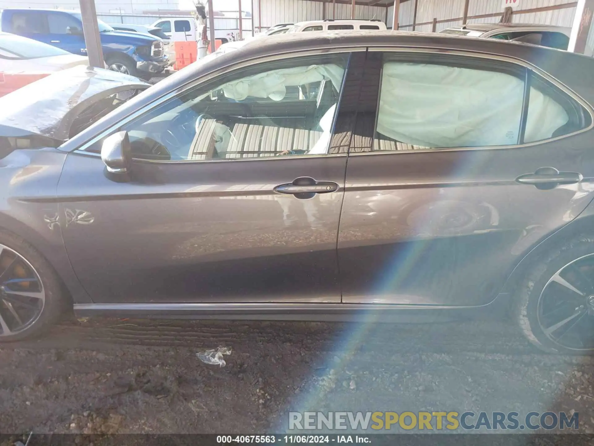 14 Photograph of a damaged car 4T1K61AK8LU919380 TOYOTA CAMRY 2020