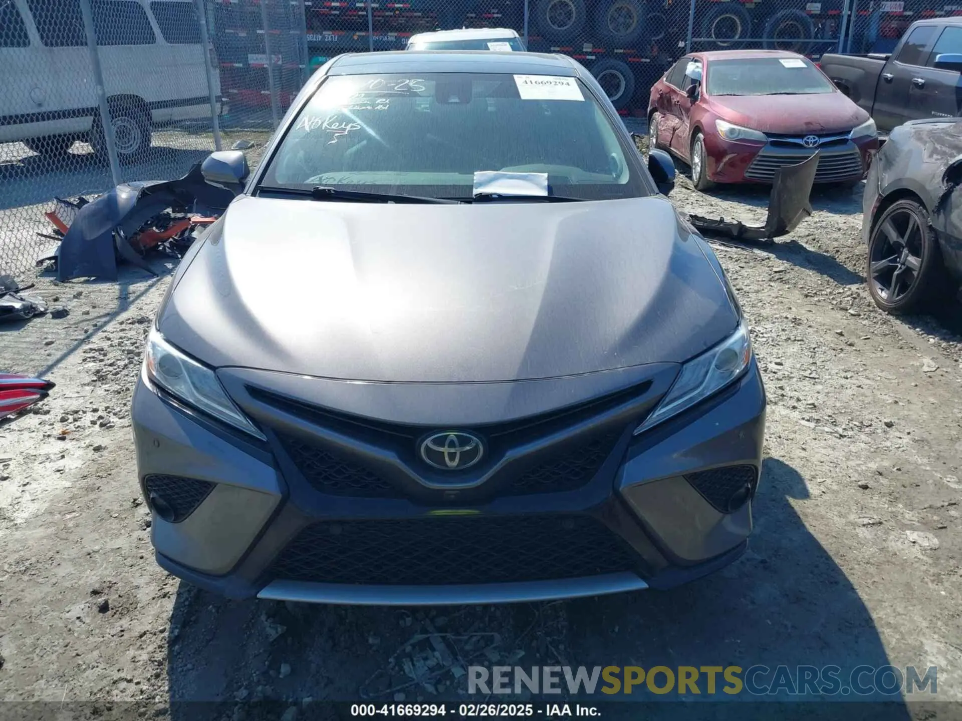 13 Photograph of a damaged car 4T1K61AK8LU955280 TOYOTA CAMRY 2020