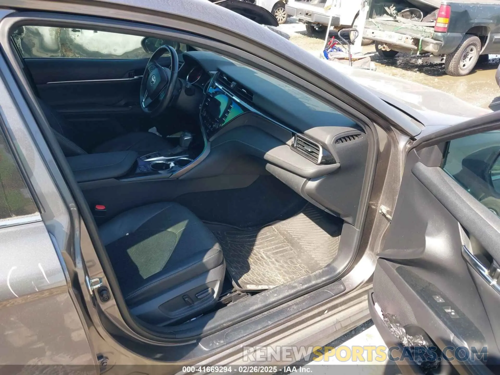 5 Photograph of a damaged car 4T1K61AK8LU955280 TOYOTA CAMRY 2020