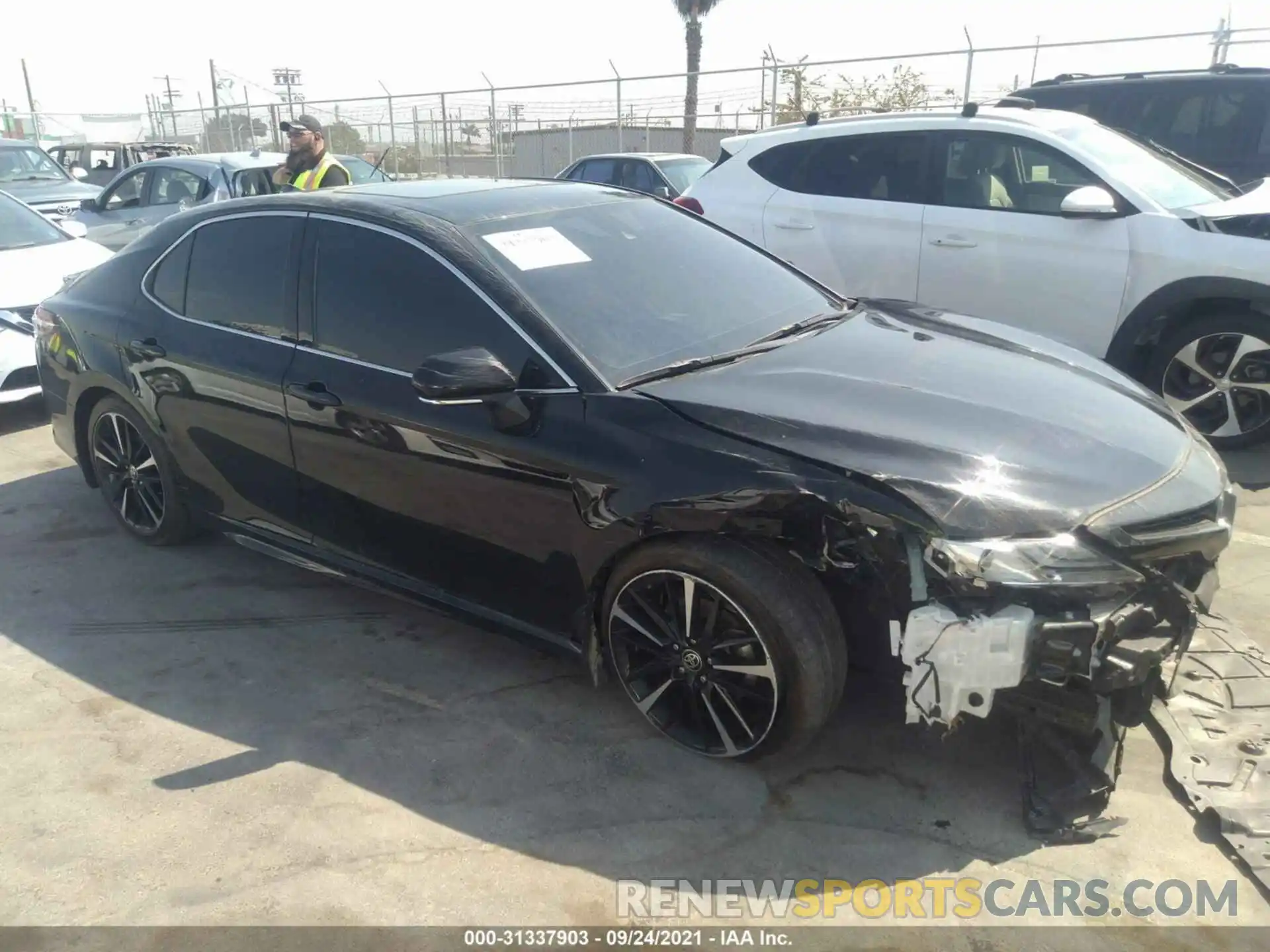 1 Photograph of a damaged car 4T1K61AK8LU971723 TOYOTA CAMRY 2020