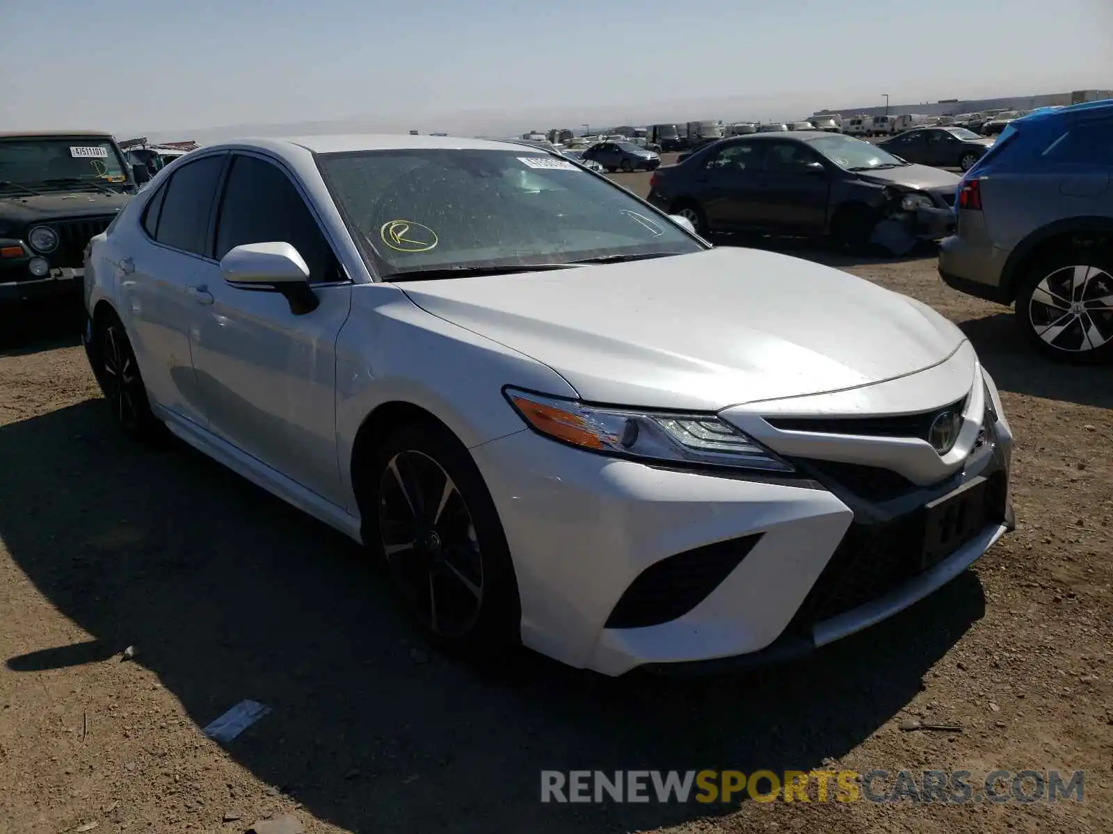 1 Photograph of a damaged car 4T1K61AK8LU985220 TOYOTA CAMRY 2020