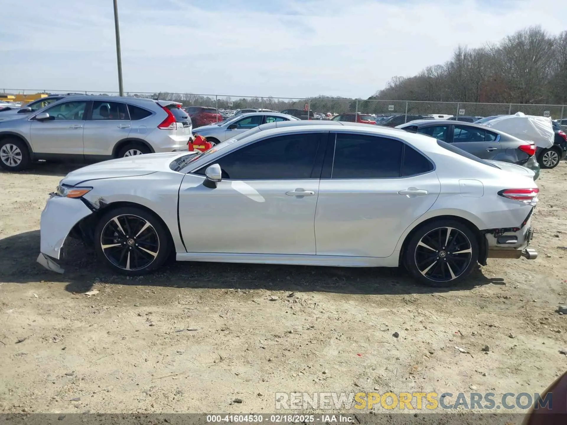 15 Photograph of a damaged car 4T1K61AK8LU987937 TOYOTA CAMRY 2020