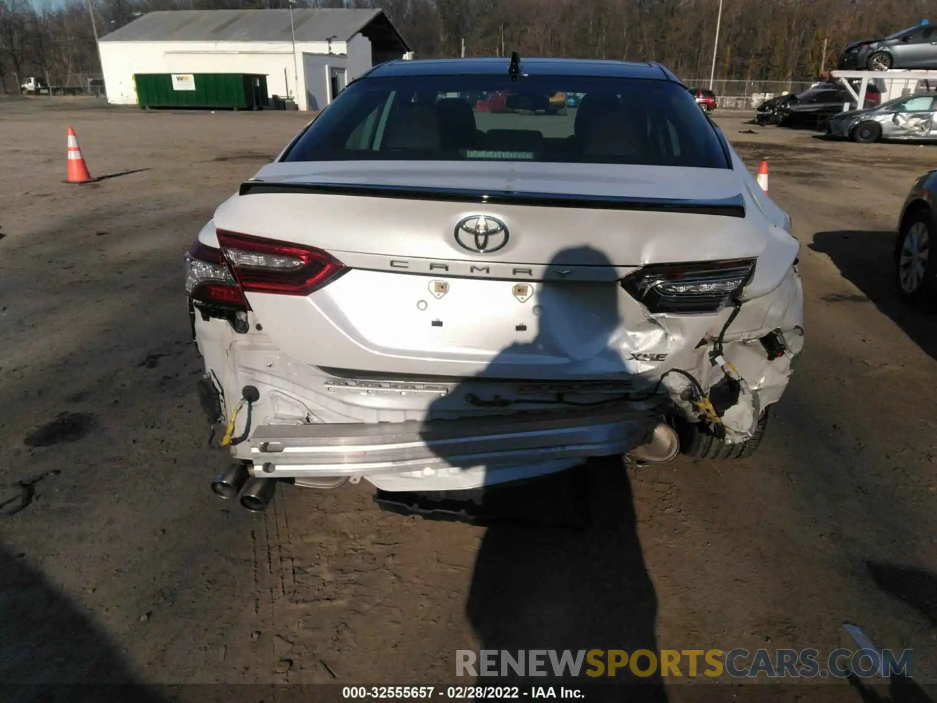 6 Photograph of a damaged car 4T1K61AK9LU302778 TOYOTA CAMRY 2020