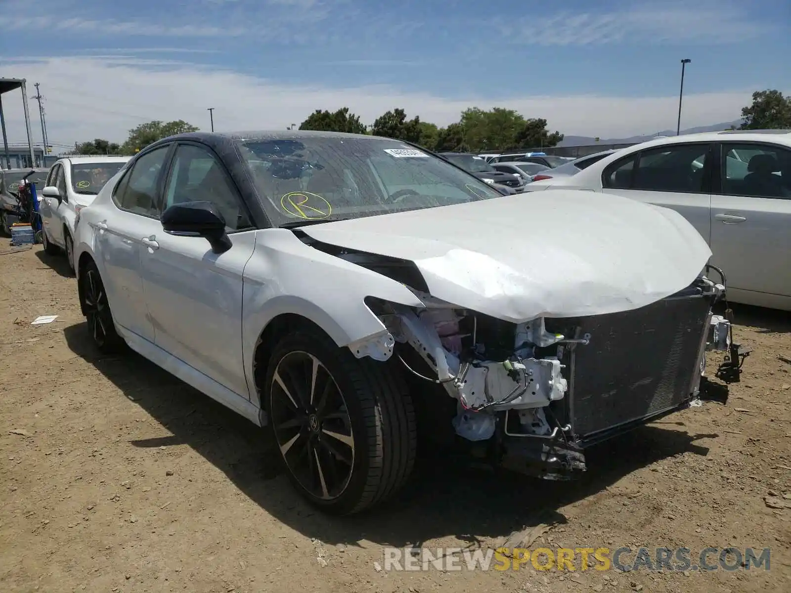 1 Photograph of a damaged car 4T1K61AK9LU320911 TOYOTA CAMRY 2020