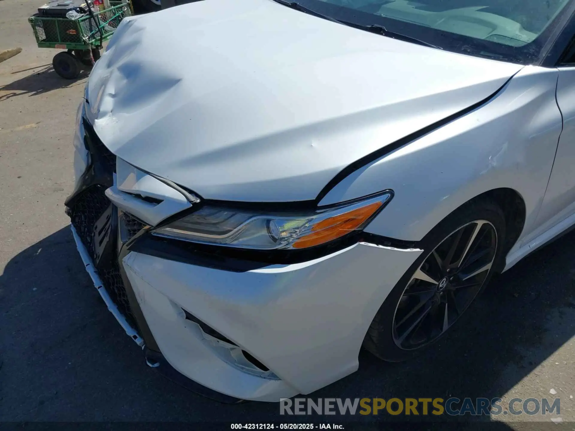 6 Photograph of a damaged car 4T1K61AK9LU332234 TOYOTA CAMRY 2020