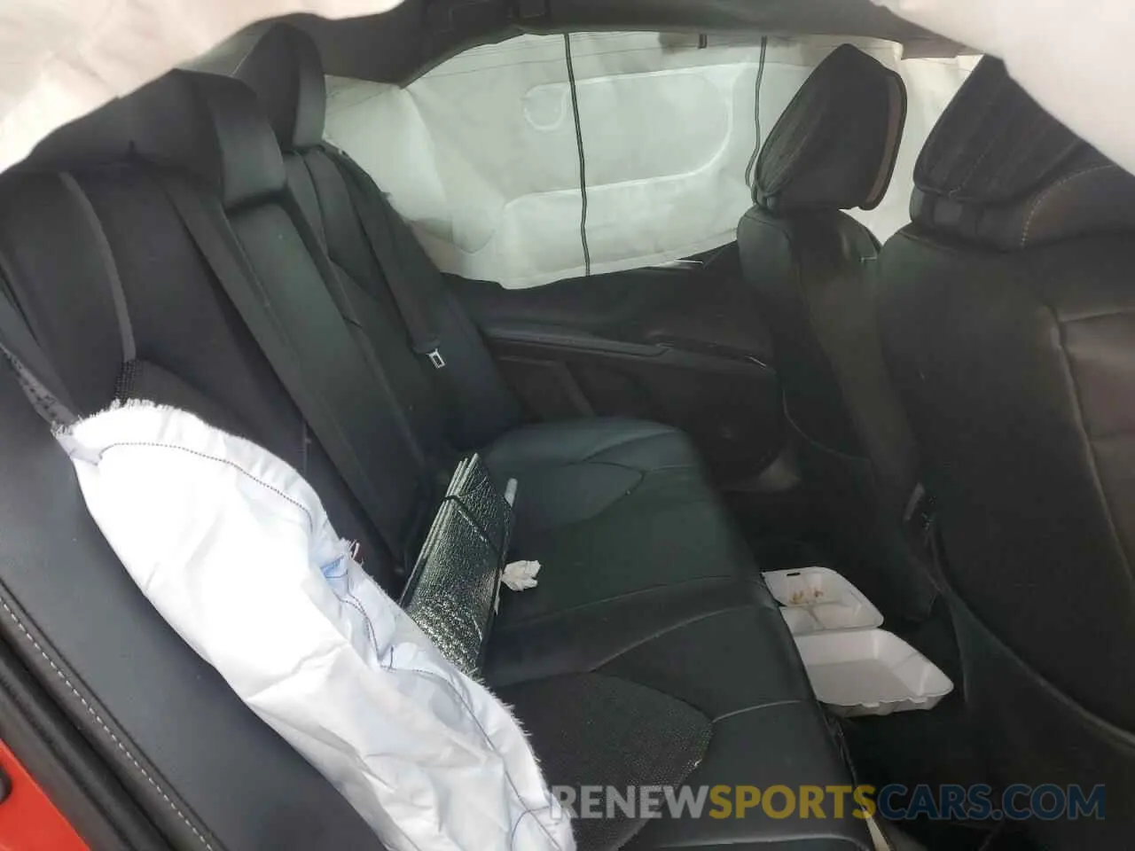 10 Photograph of a damaged car 4T1K61AK9LU344304 TOYOTA CAMRY 2020