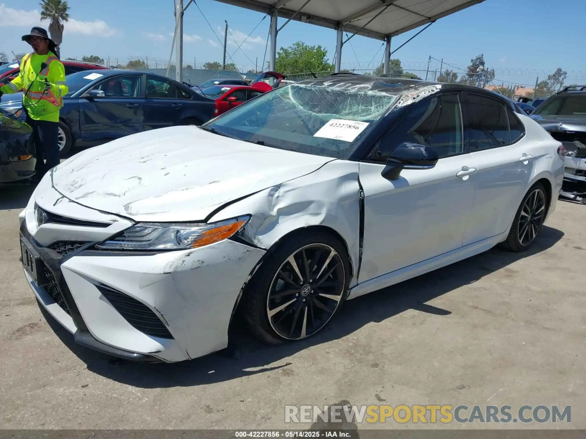 2 Photograph of a damaged car 4T1K61AK9LU355710 TOYOTA CAMRY 2020