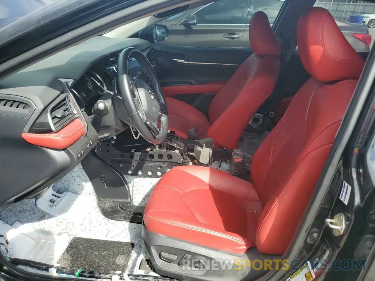 7 Photograph of a damaged car 4T1K61AK9LU379991 TOYOTA CAMRY 2020