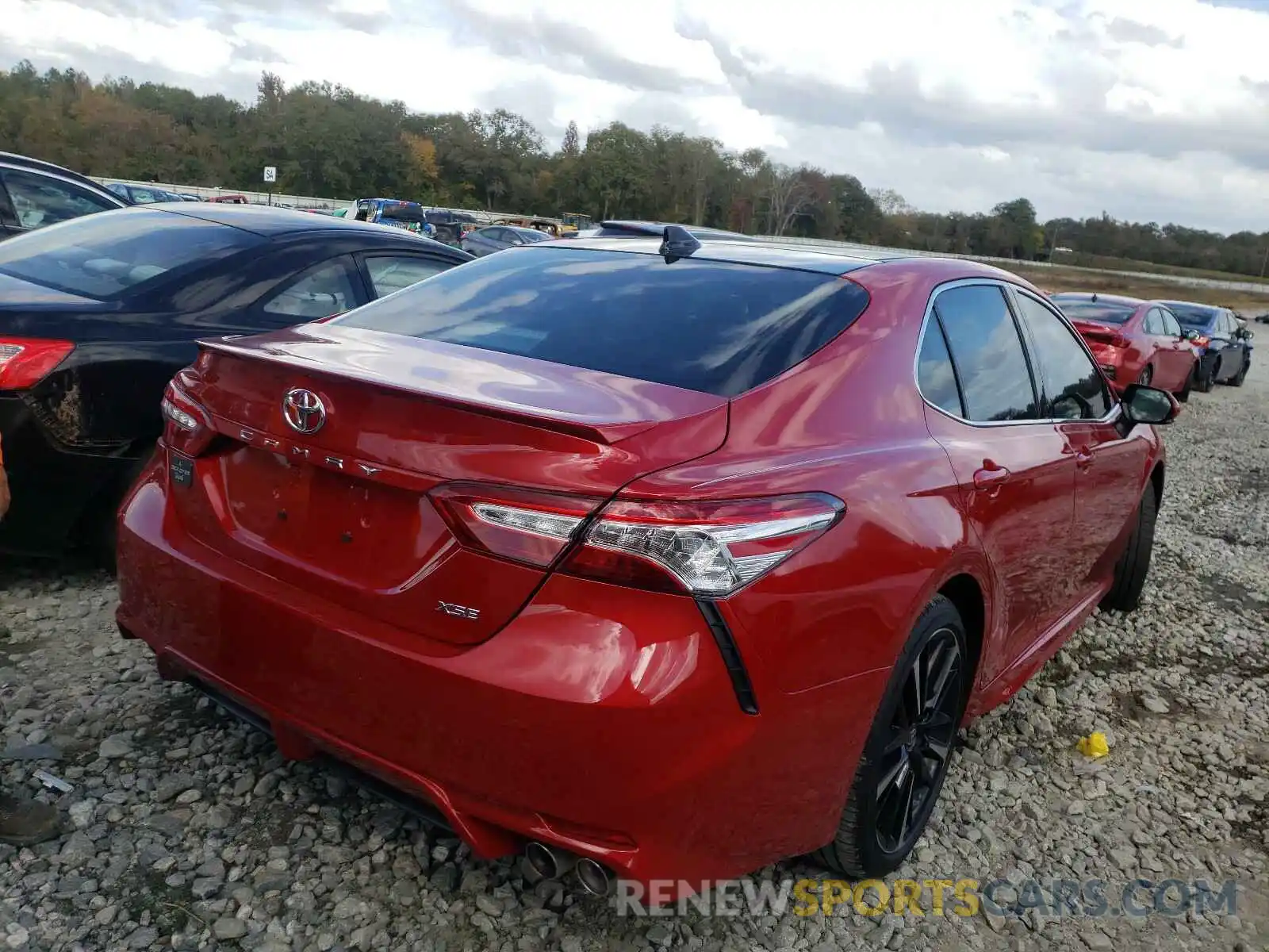 4 Photograph of a damaged car 4T1K61AK9LU385130 TOYOTA CAMRY 2020